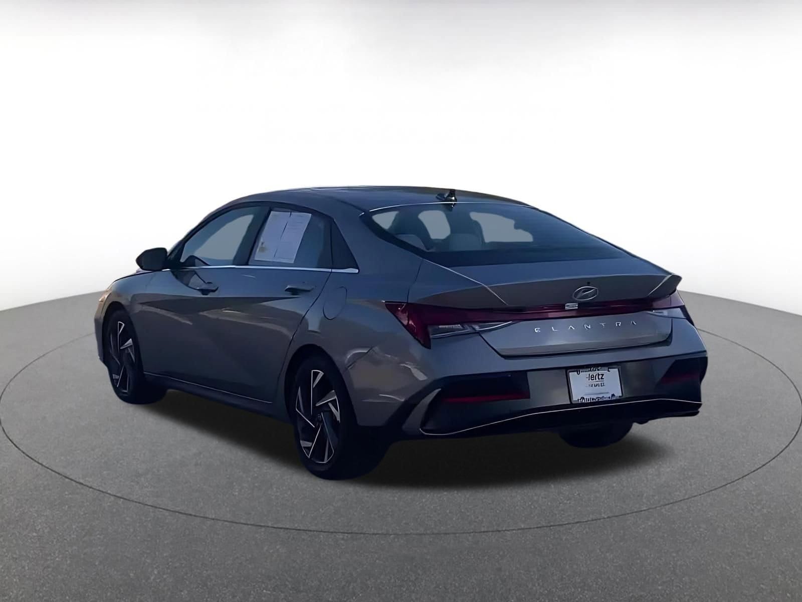 Thumbnail: 2025 Hyundai Elantra - 10