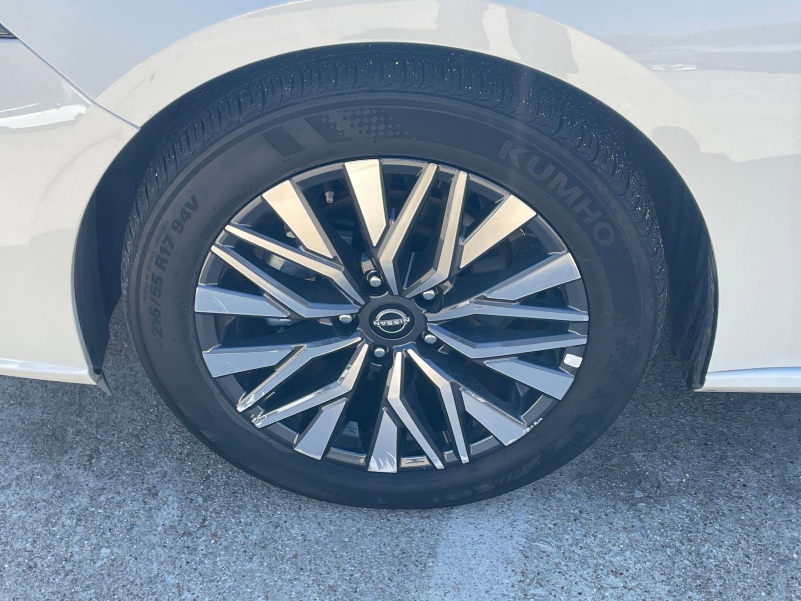 Thumbnail: 2025 Nissan Altima - 31