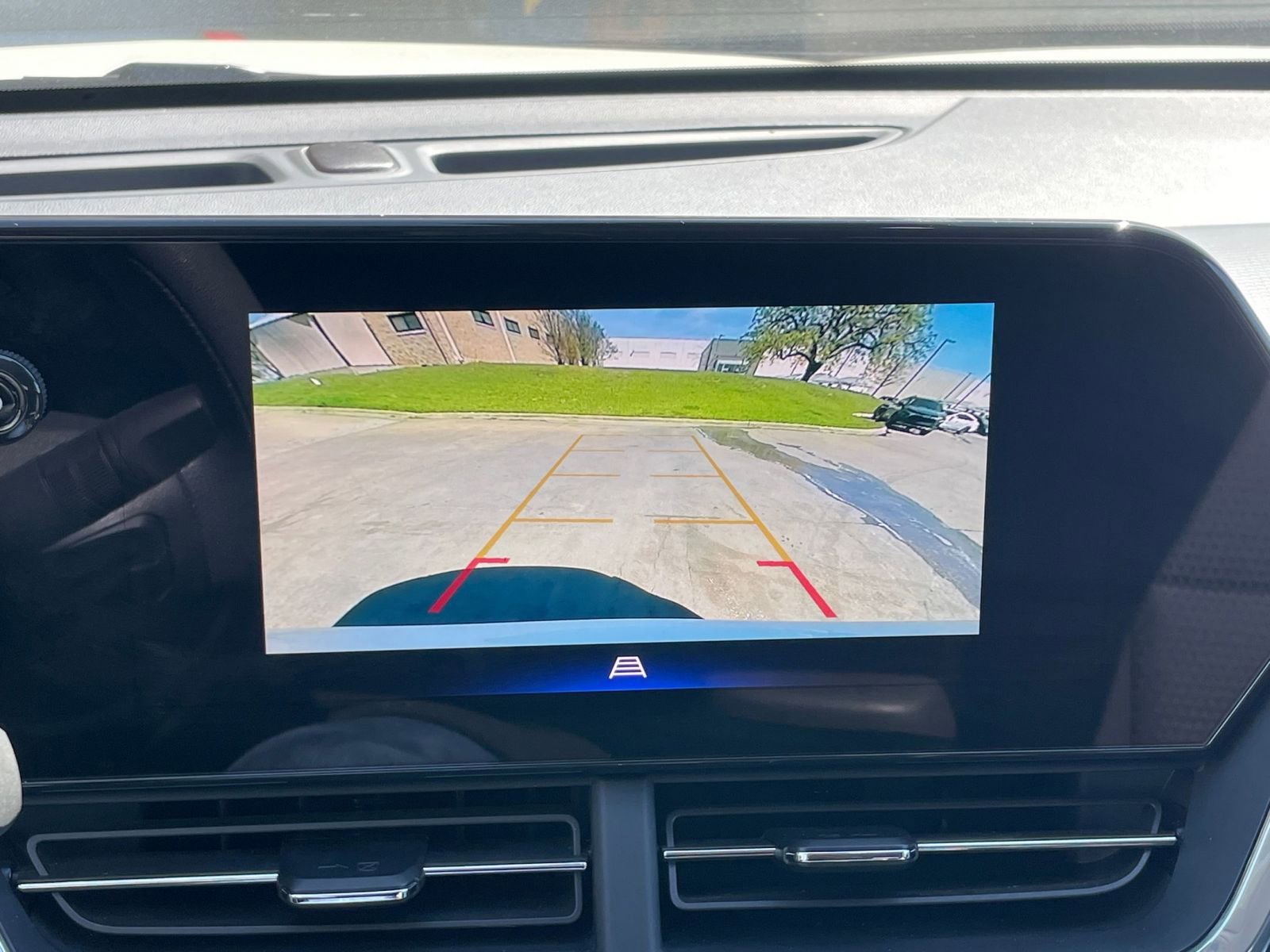 Thumbnail: 2025 Chevrolet Trax - 27