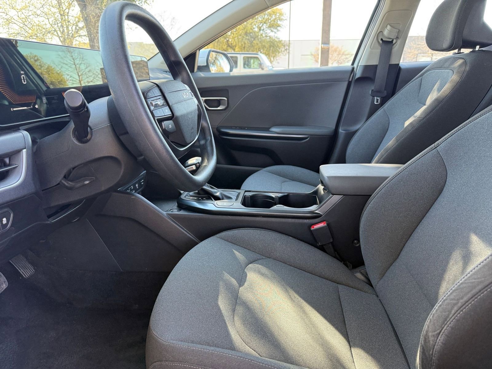 Thumbnail: 2025 Kia K4 - 28