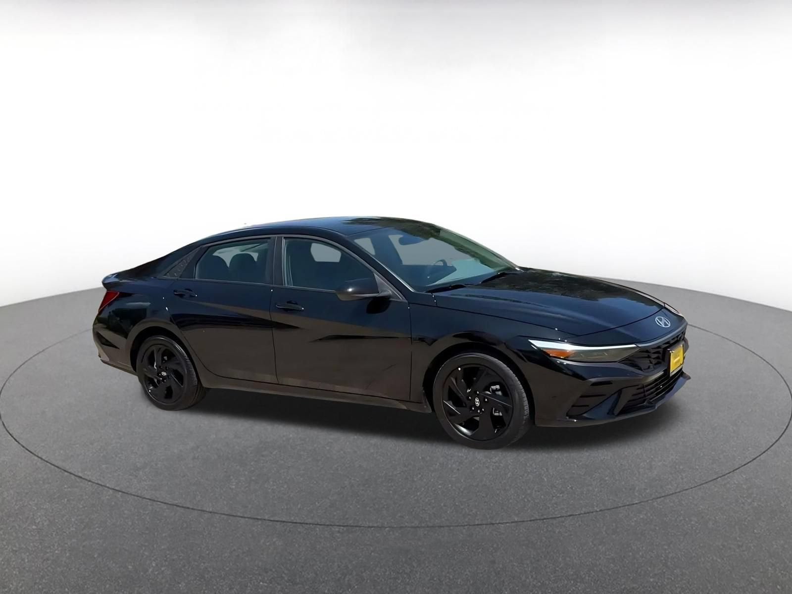 Thumbnail: 2026 Hyundai Elantra - 2