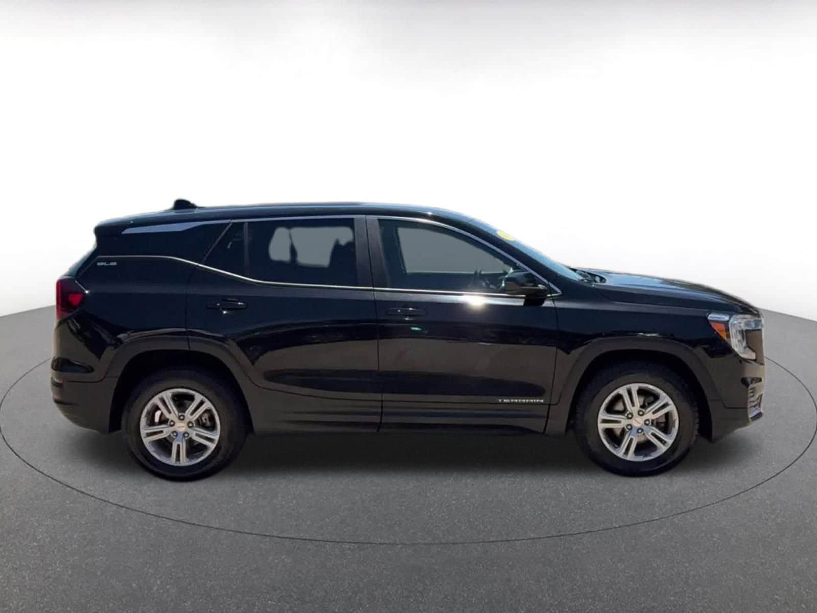 Thumbnail: 2024 GMC Terrain - 16
