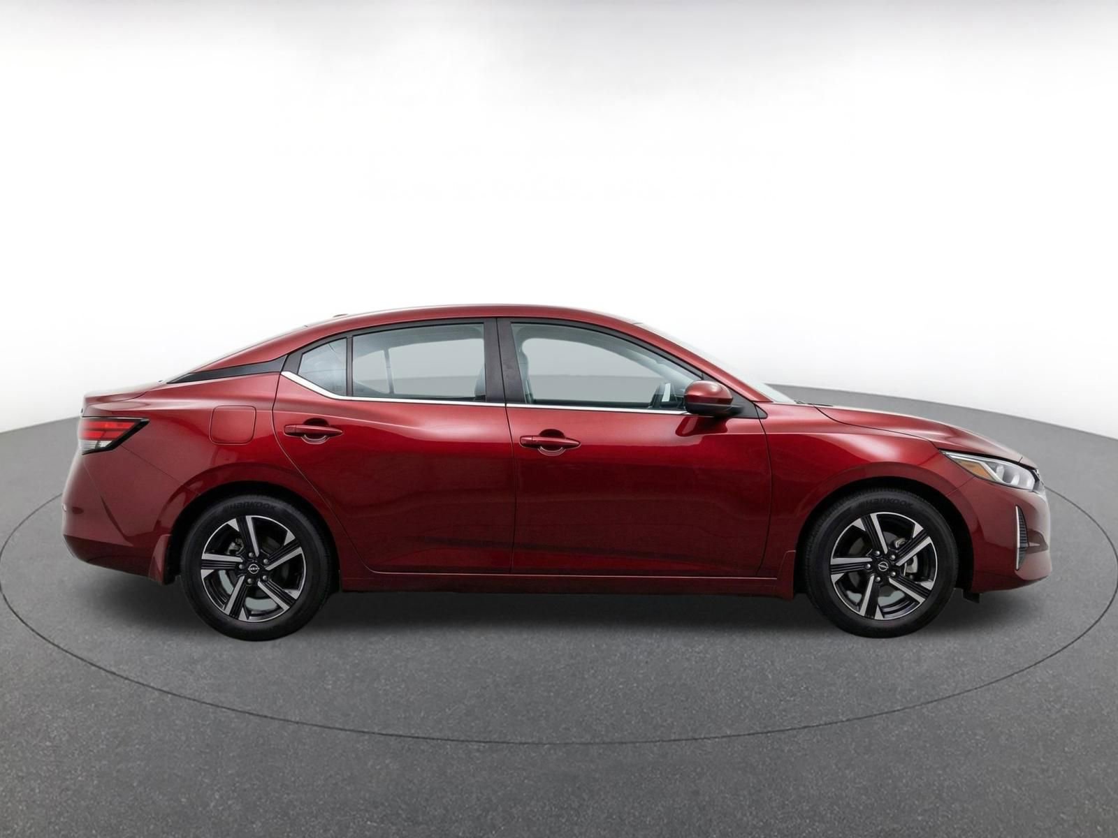 Thumbnail: 2025 Nissan Sentra - 10