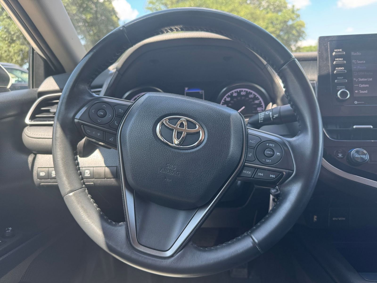 2022 Toyota Camry SE 28