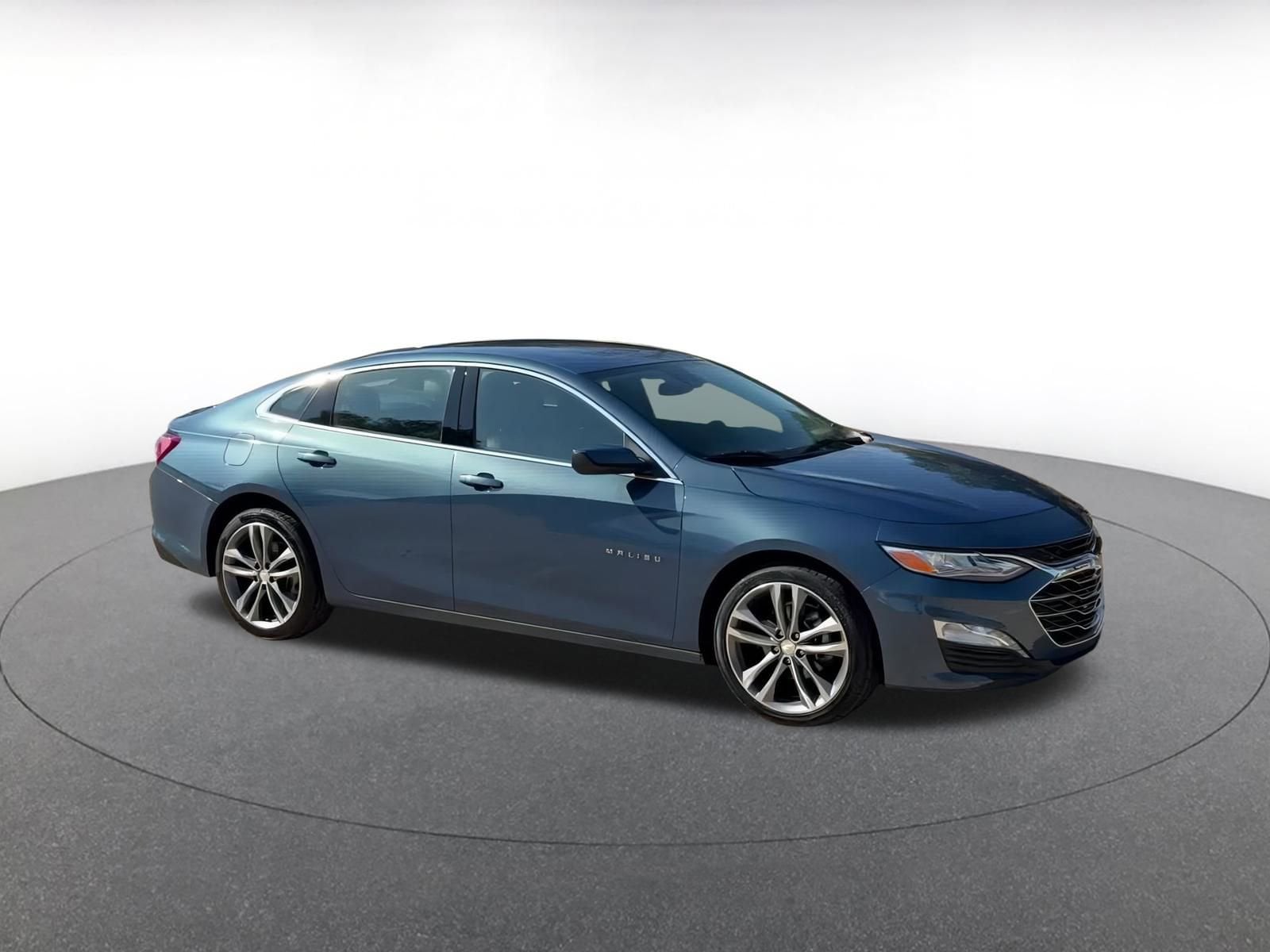 Thumbnail: 2024 Chevrolet Malibu - 2