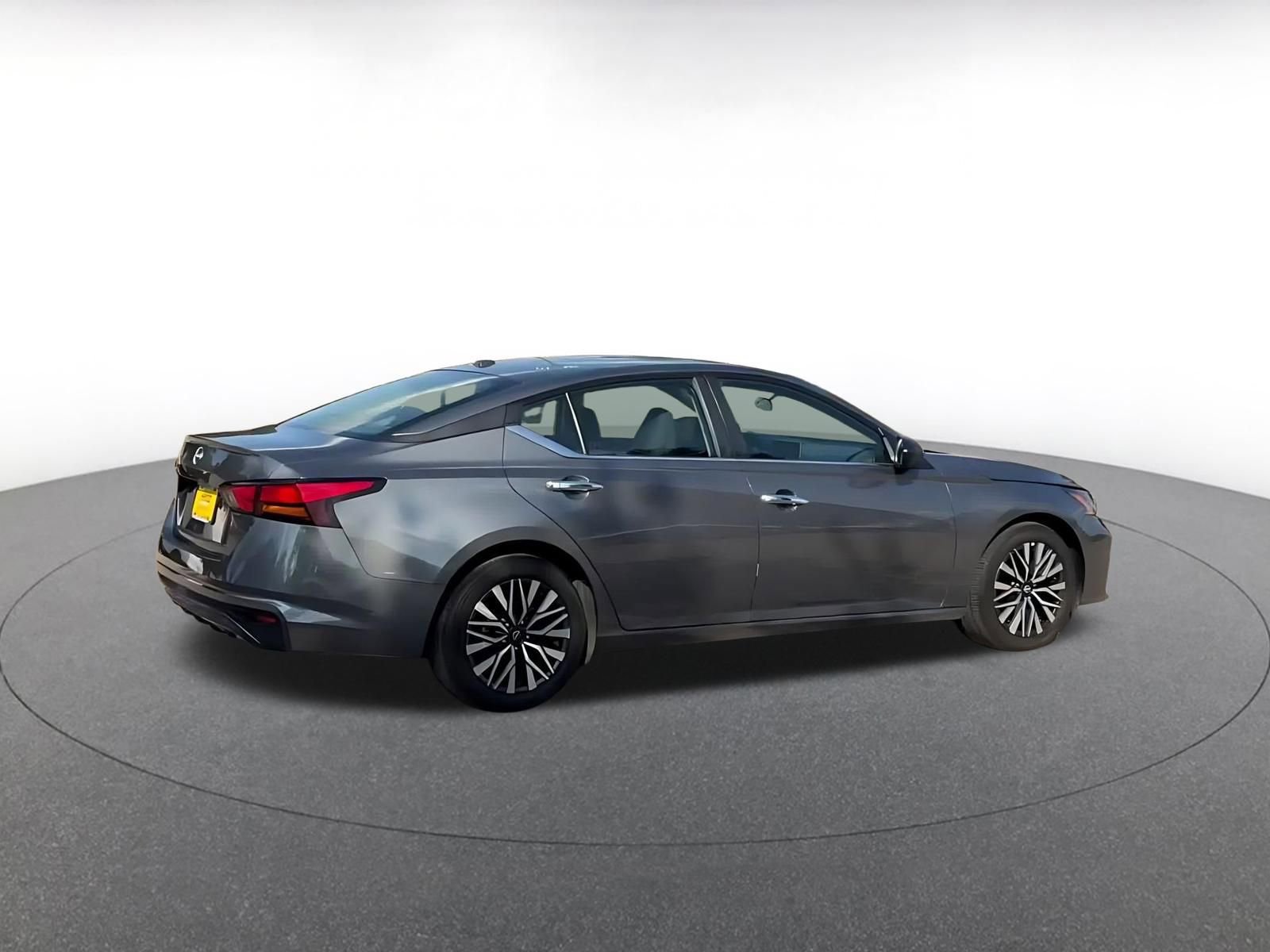 Thumbnail: 2025 Nissan Altima - 15