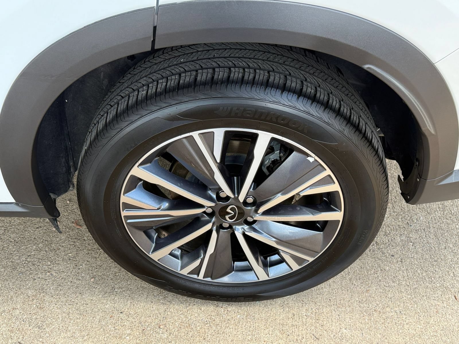 Thumbnail: 2026 INFINITI QX60 - 33