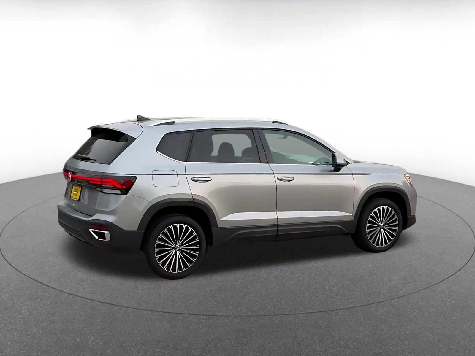 Thumbnail: 2025 Volkswagen Taos - 14