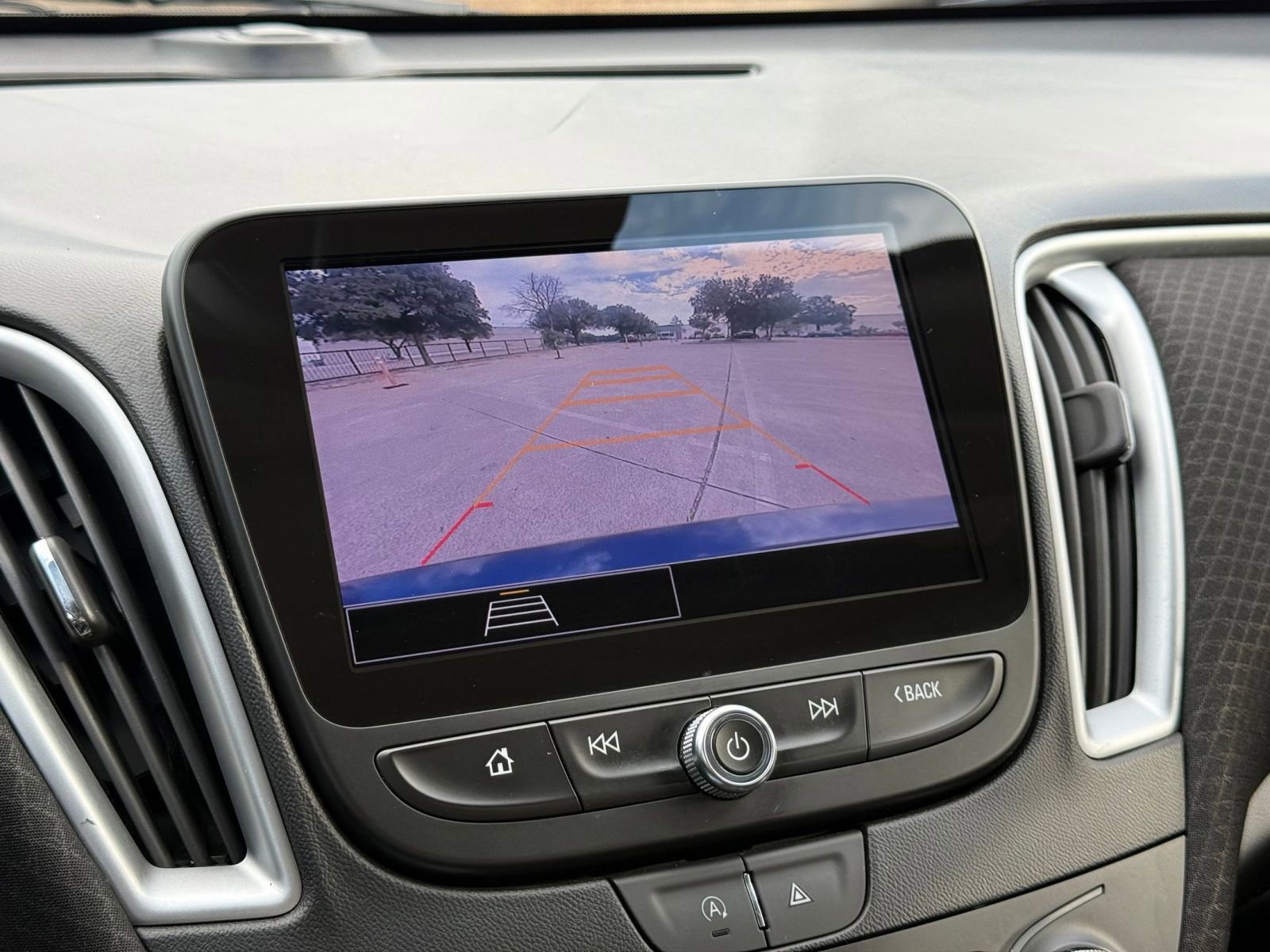 Thumbnail: 2023 Chevrolet Malibu - 17