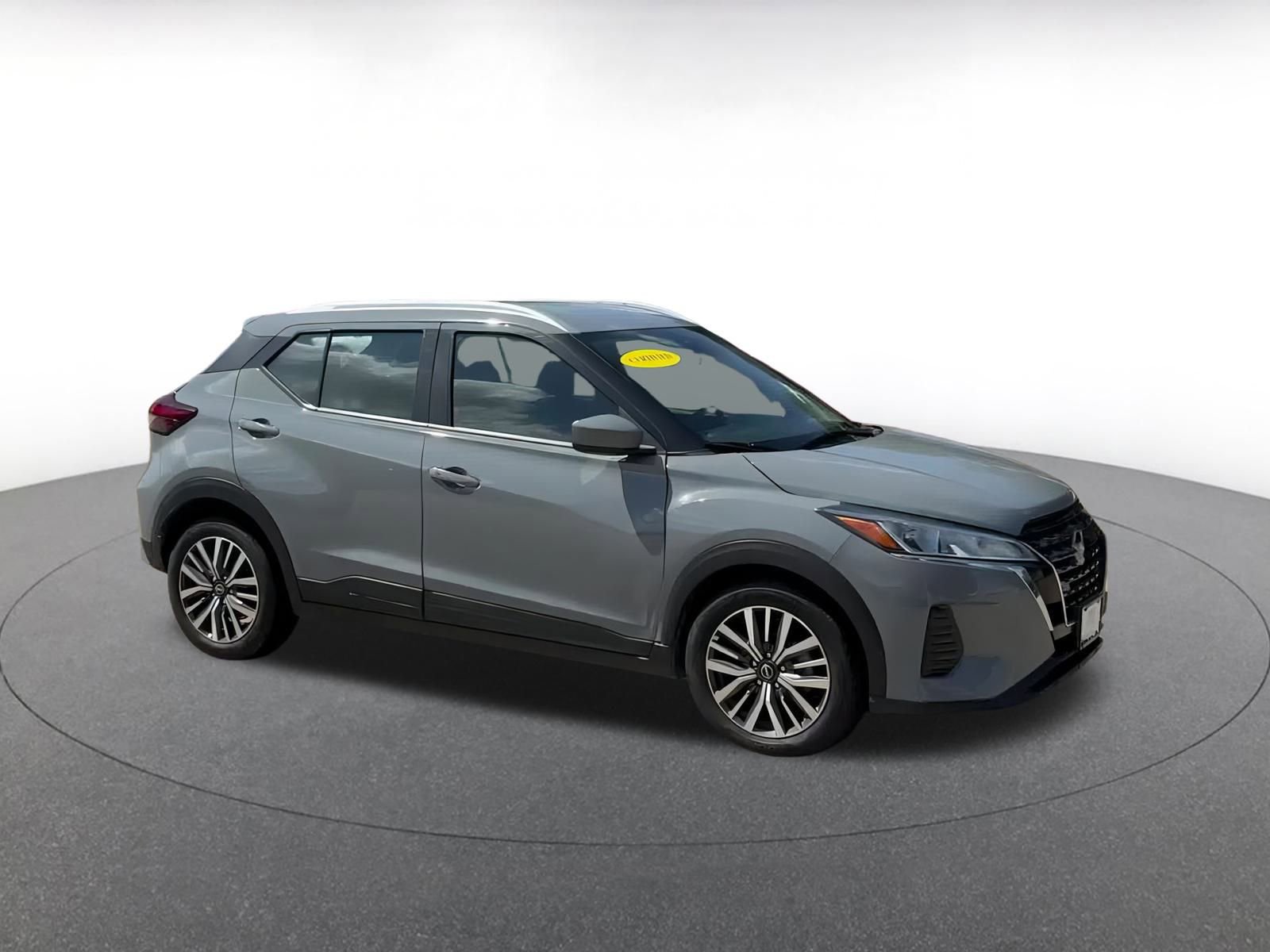 Thumbnail: 2023 Nissan Kicks - 3