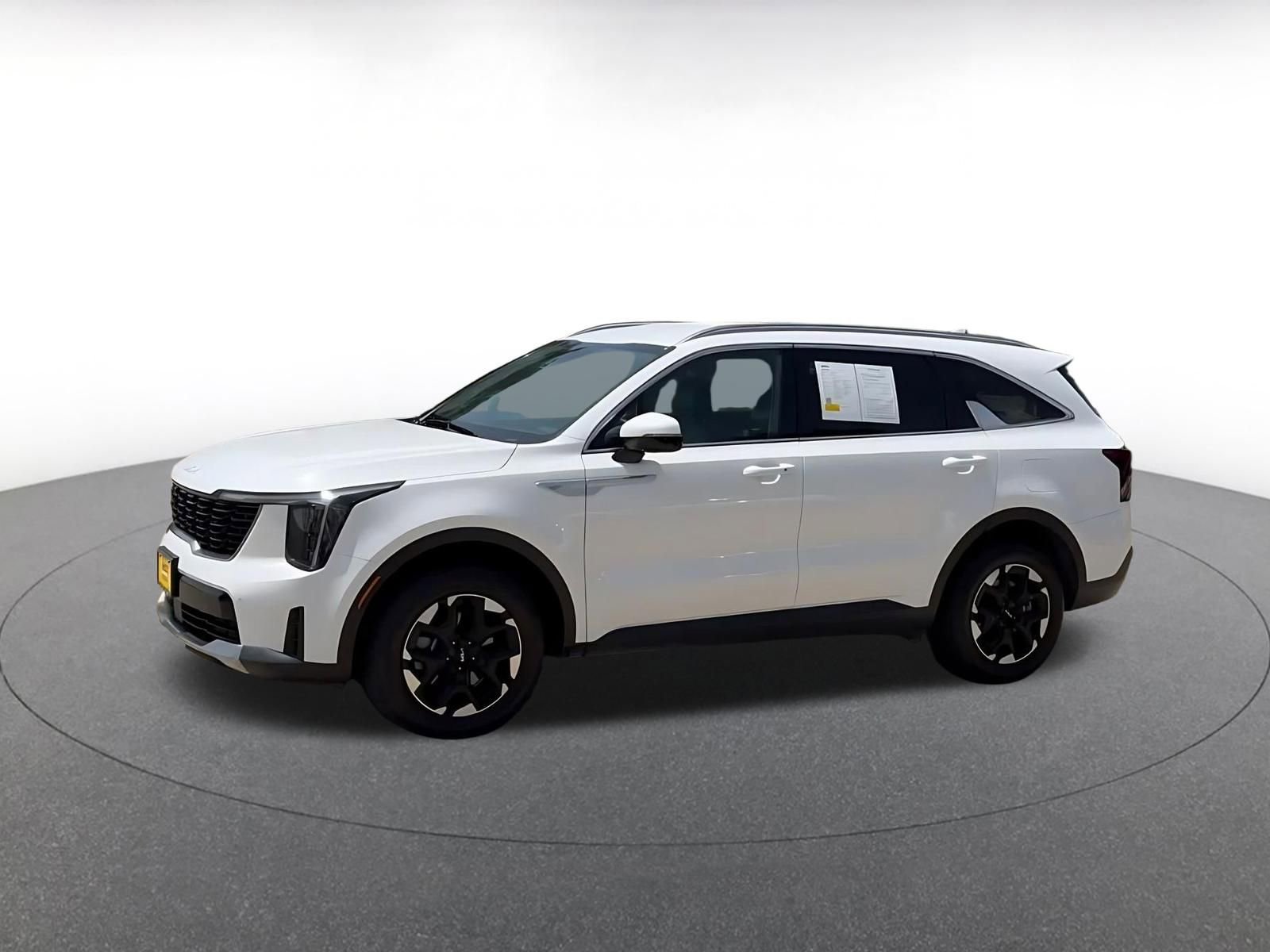 Thumbnail: 2024 Kia Sorento - 8