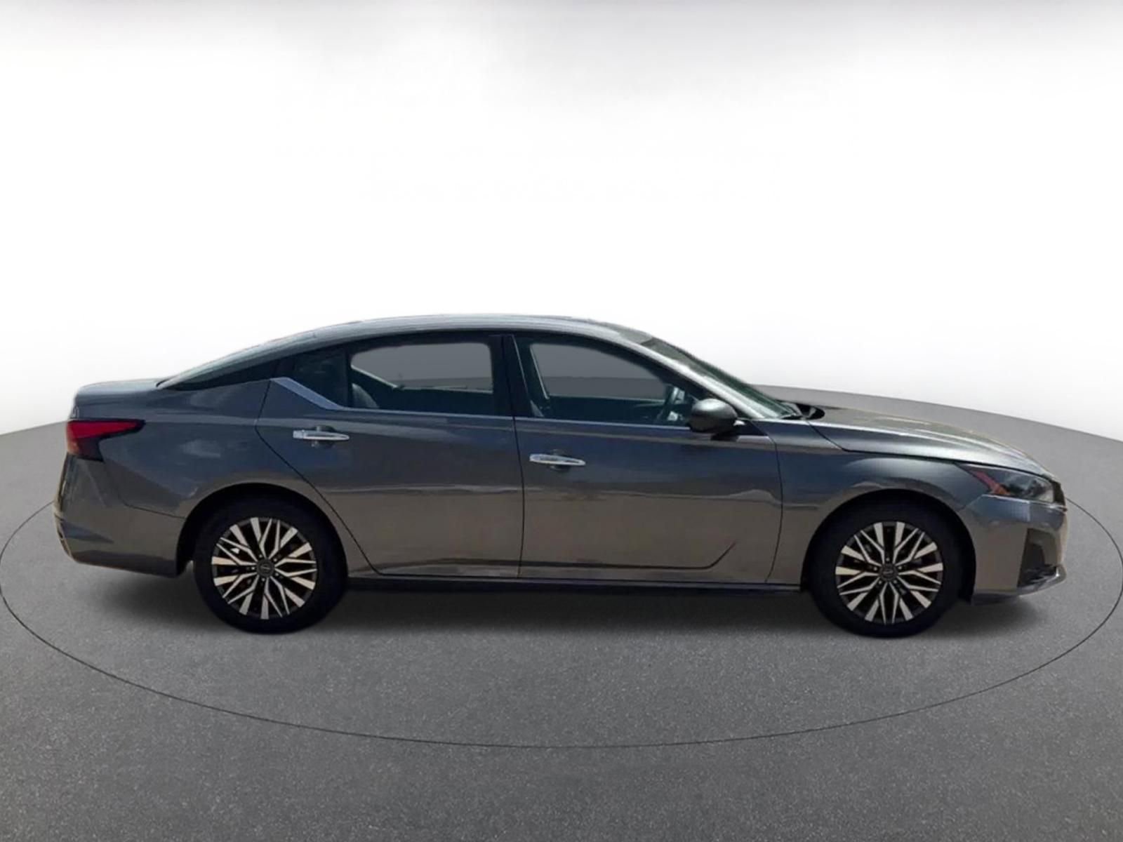 Thumbnail: 2025 Nissan Altima - 16