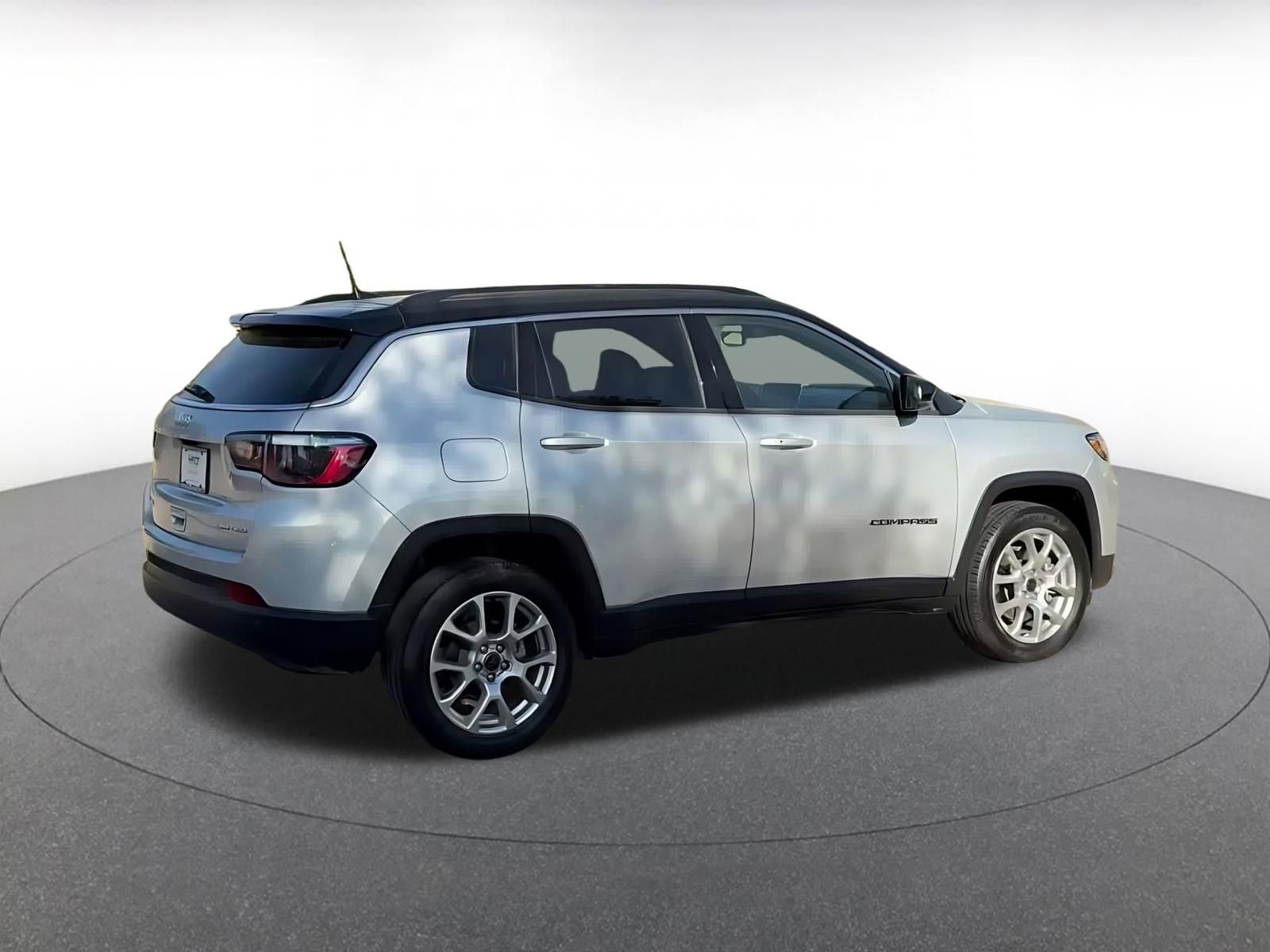 Thumbnail: 2025 Jeep Compass - 15