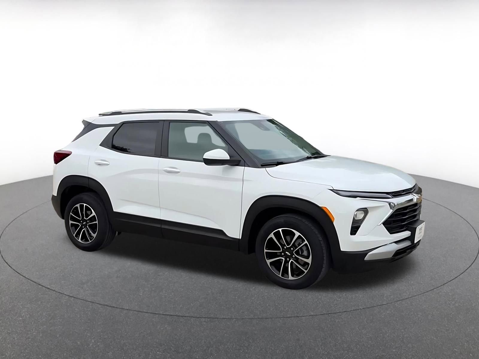 Thumbnail: 2025 Chevrolet TrailBlazer - 2