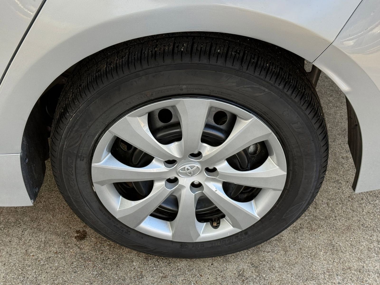 Thumbnail: 2025 Toyota Corolla - 30