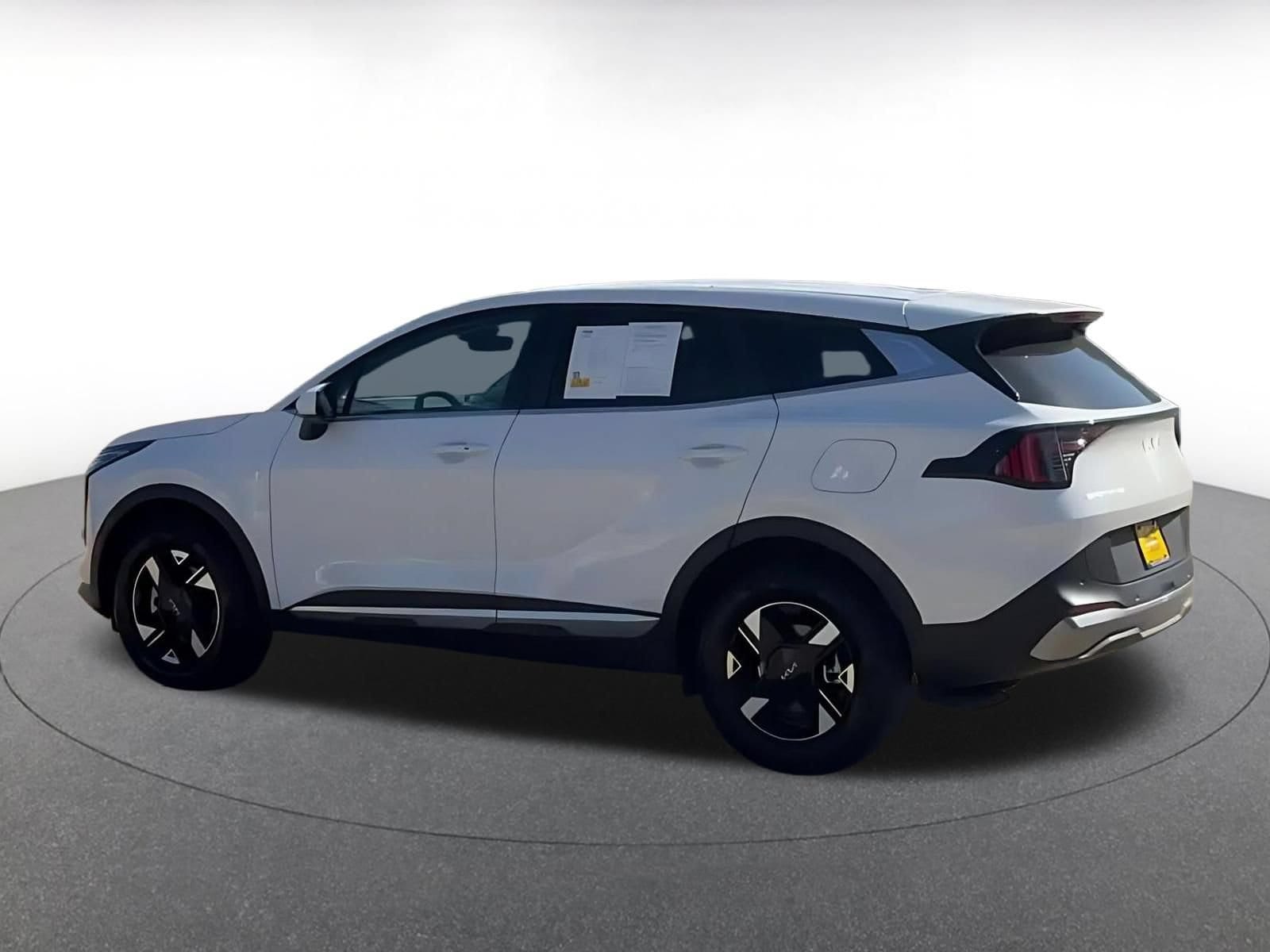 Thumbnail: 2026 Kia Sportage - 8