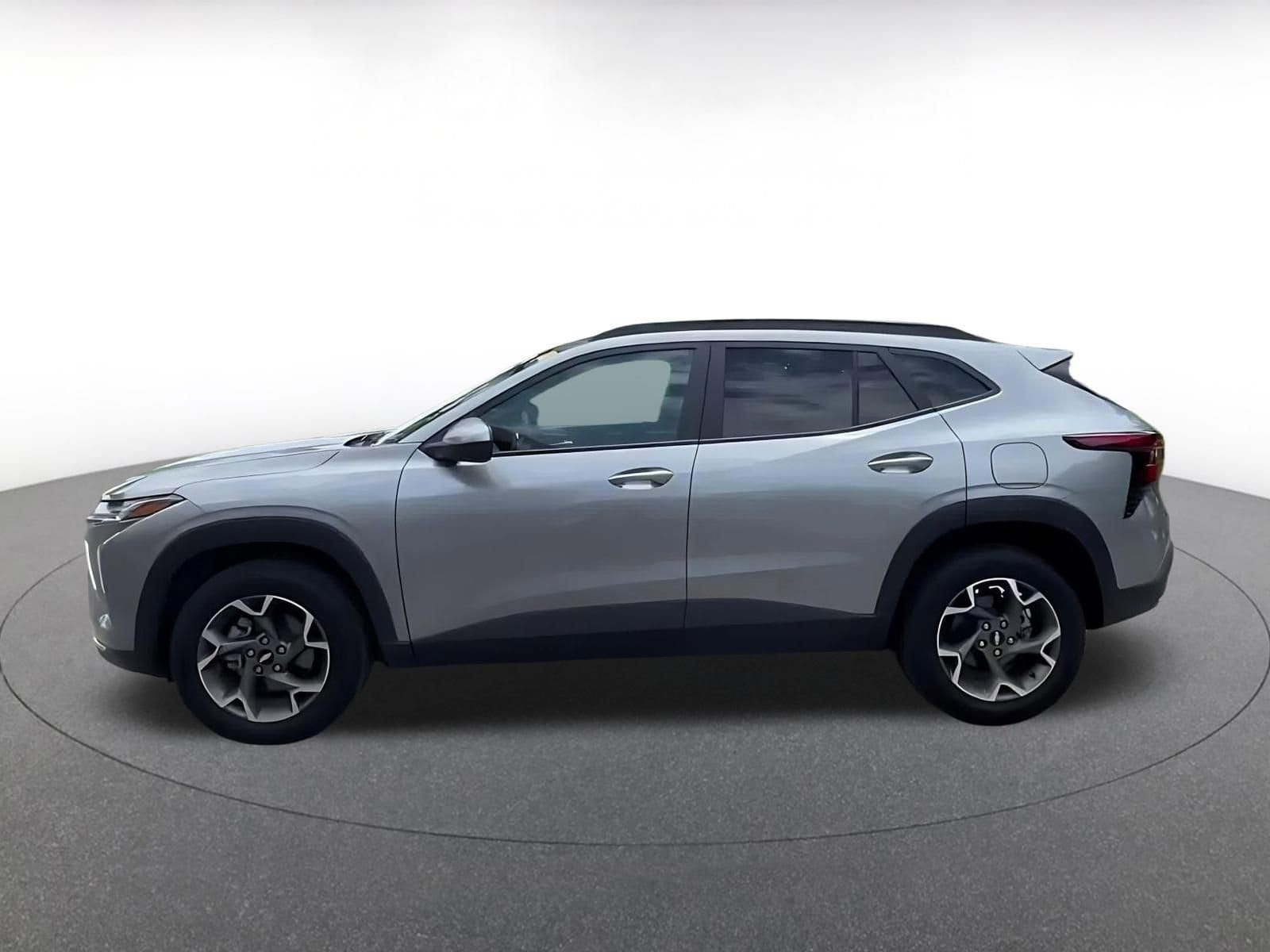 Thumbnail: 2025 Chevrolet Trax - 9