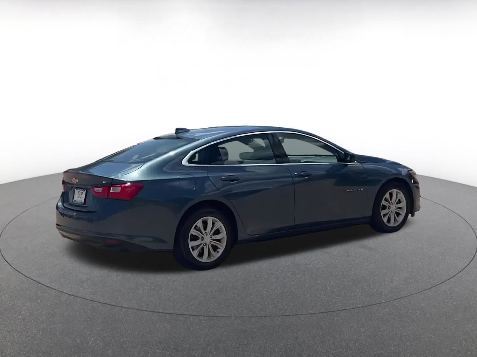 Thumbnail: 2024 Chevrolet Malibu - 15