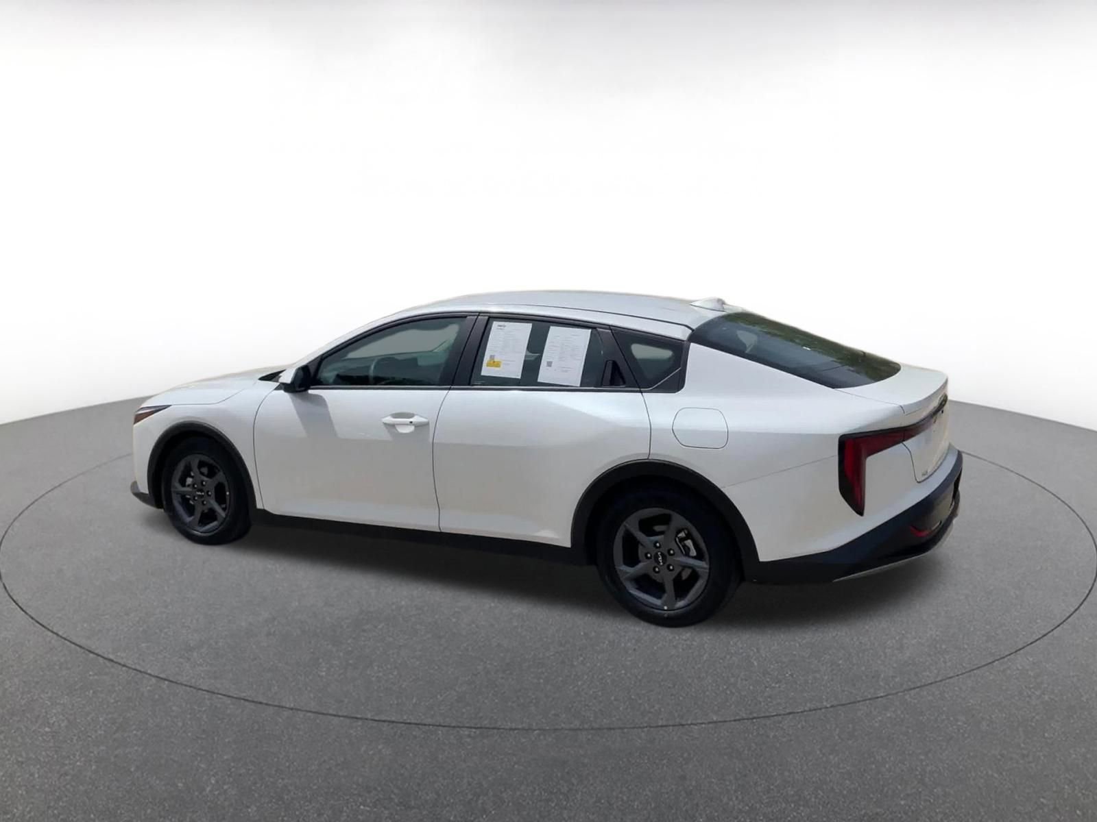 Thumbnail: 2025 Kia K4 - 10