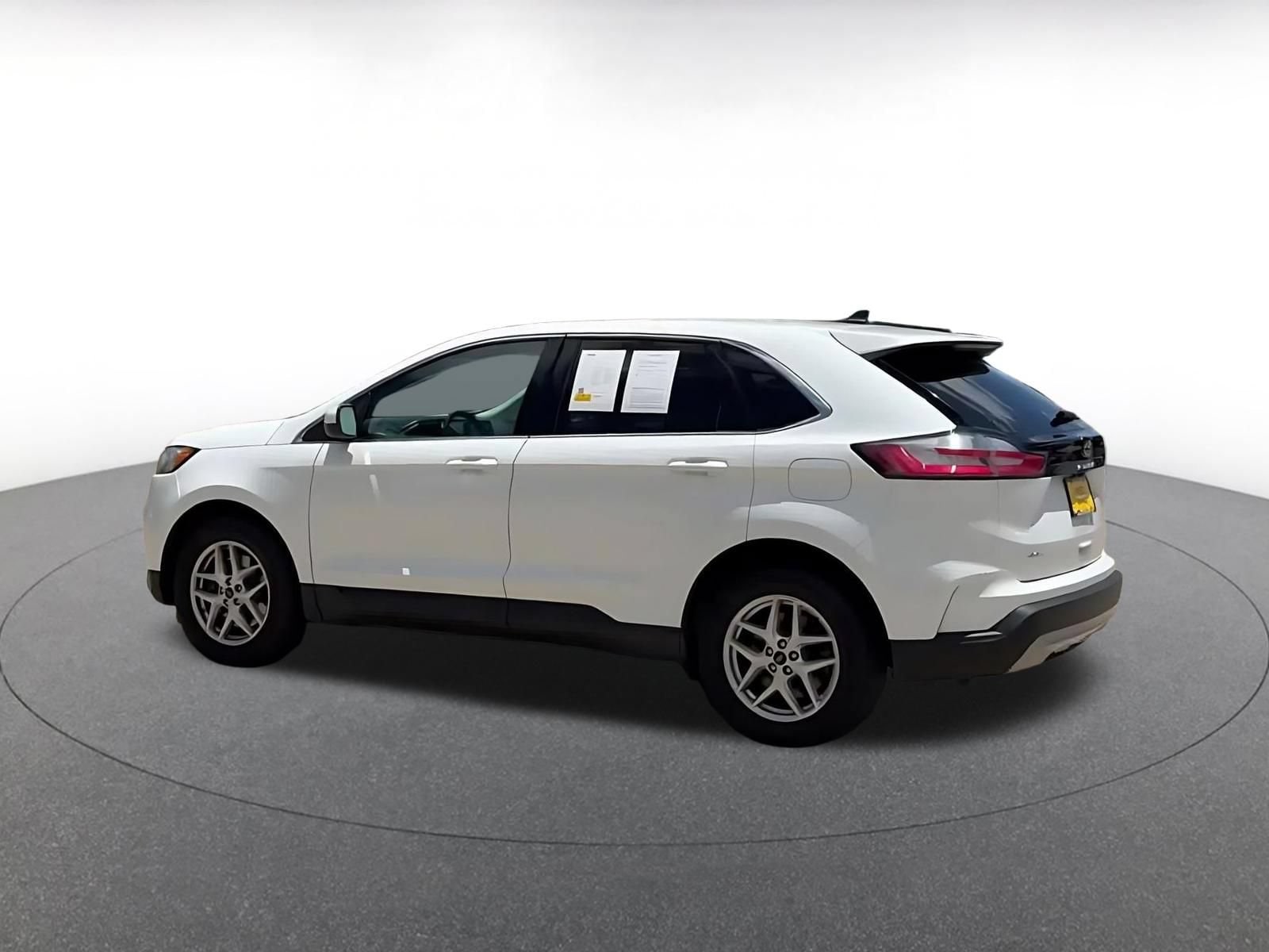 Thumbnail: 2024 Ford Edge - 10