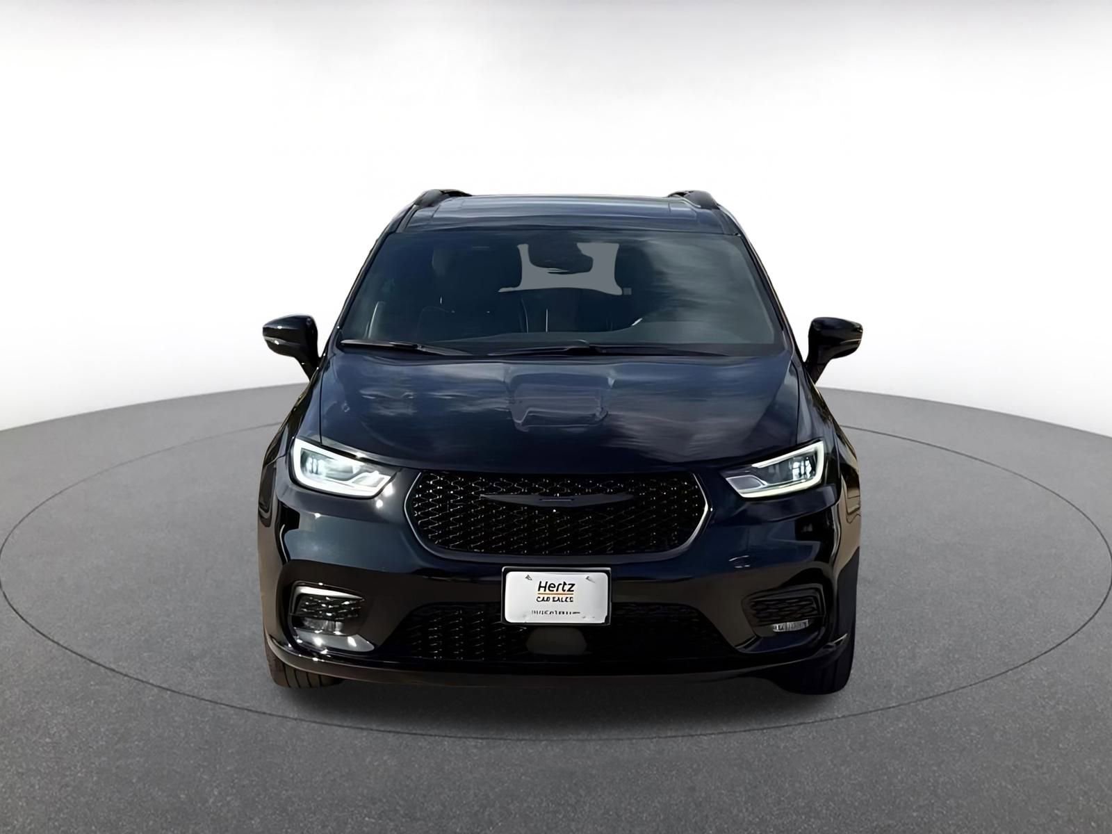 Thumbnail: 2025 Chrysler Pacifica - 4