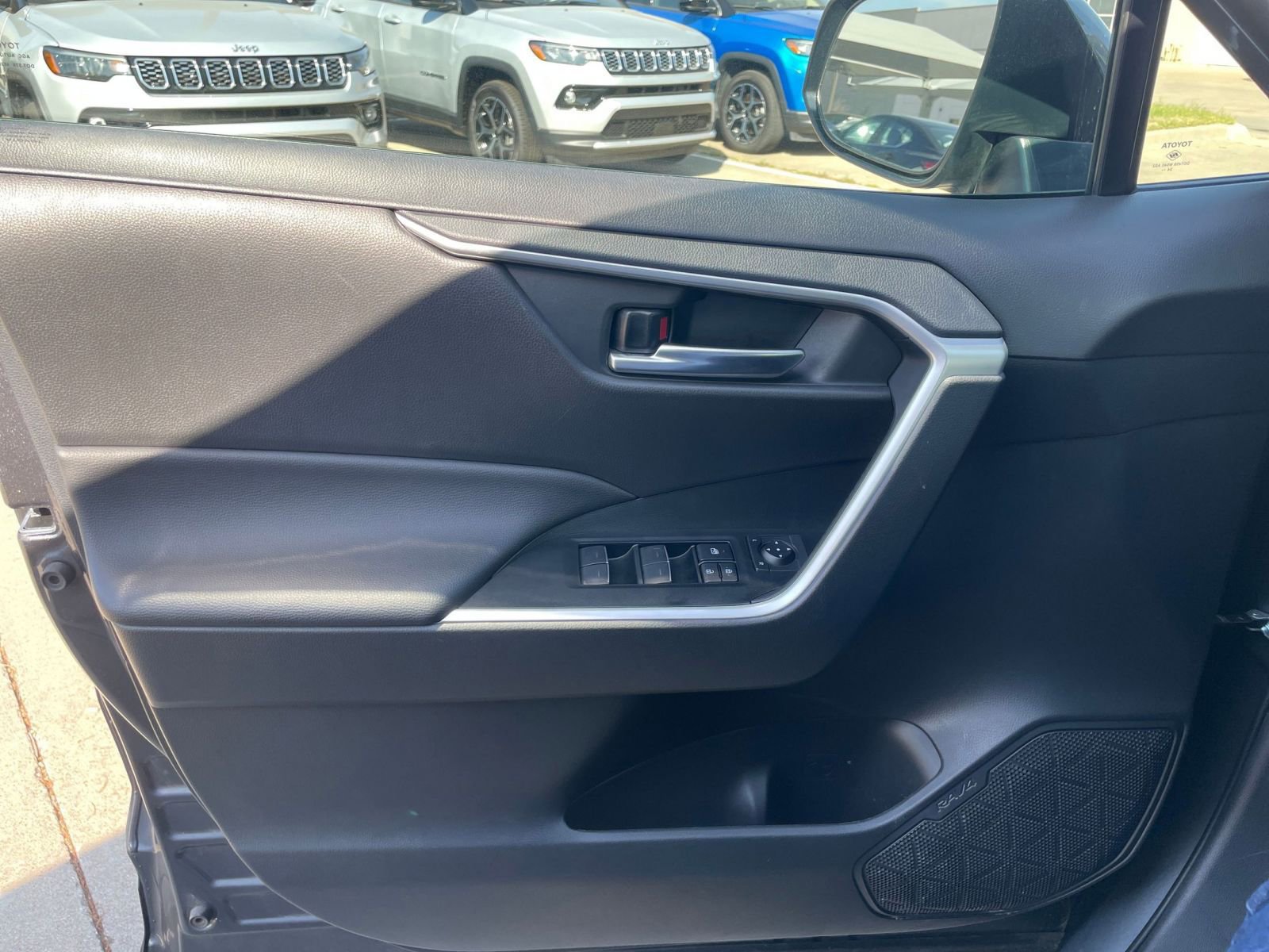 Thumbnail: 2025 Toyota RAV4 - 18