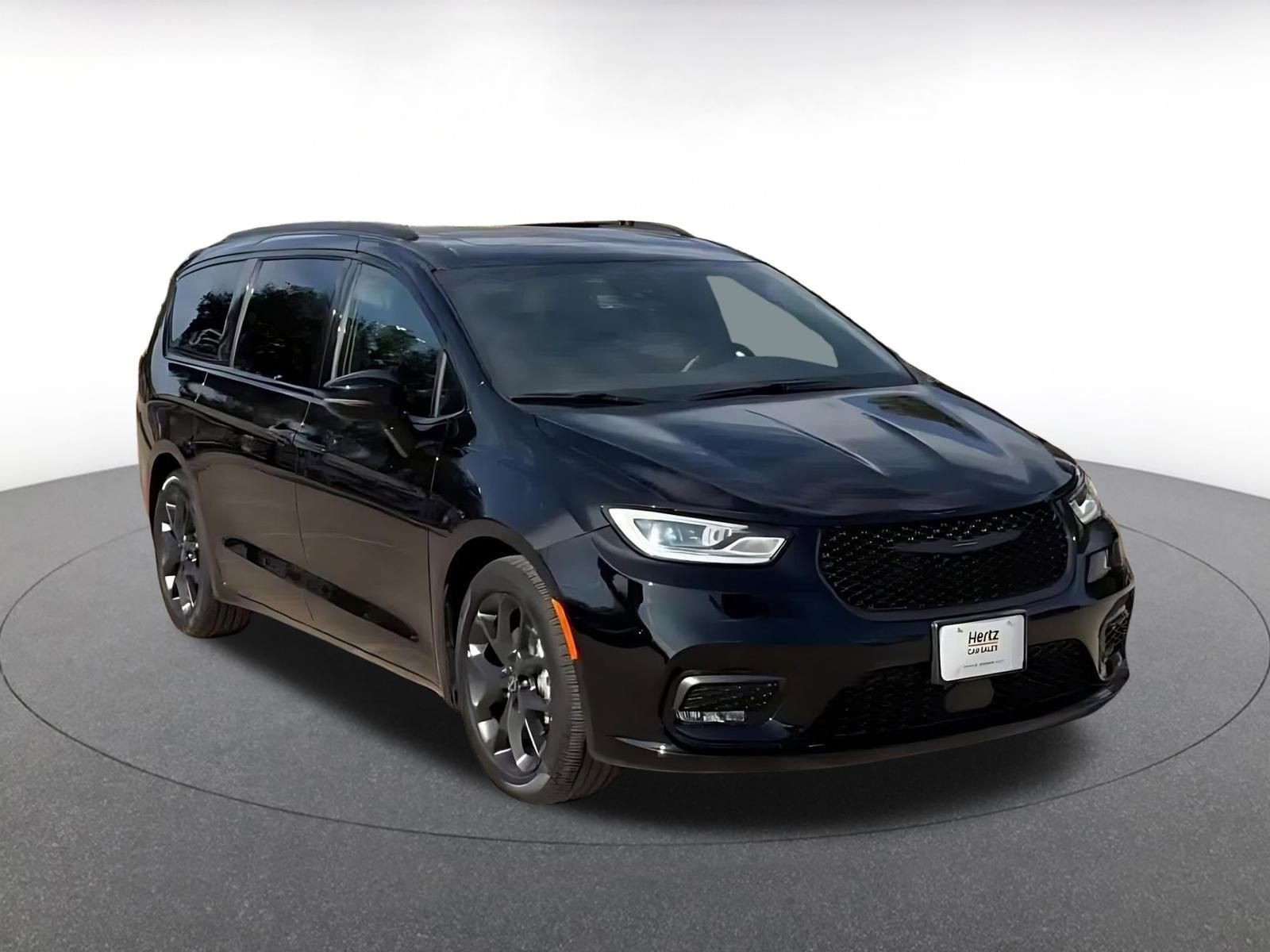Thumbnail: 2025 Chrysler Pacifica - 3