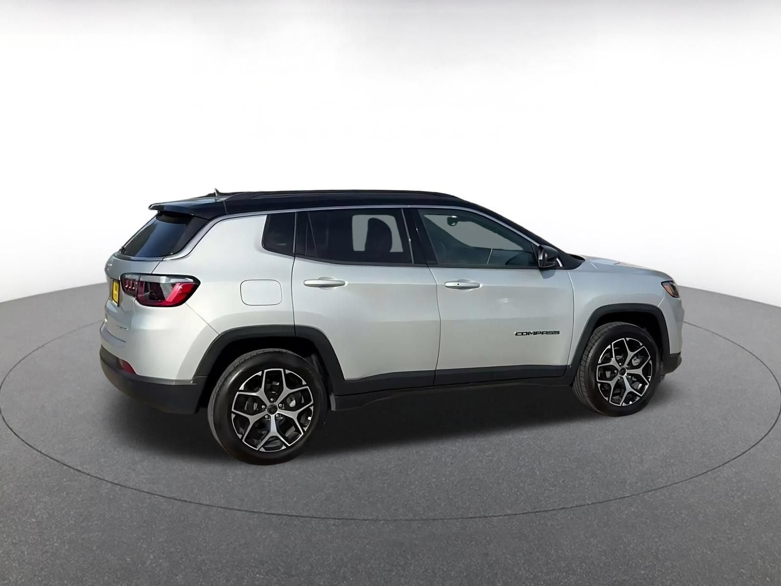 Thumbnail: 2025 Jeep Compass - 14