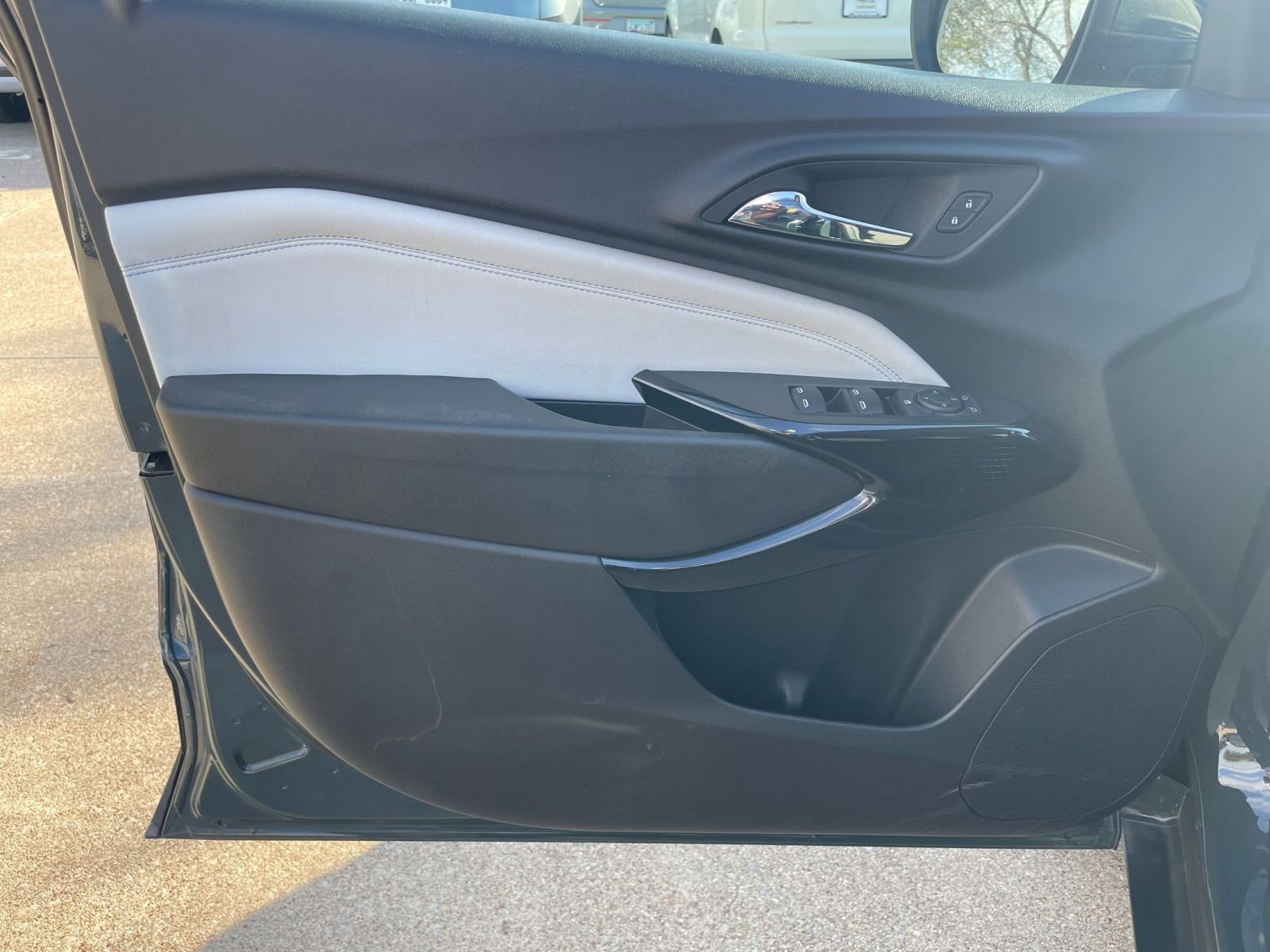 Thumbnail: 2025 Chevrolet Trax - 18