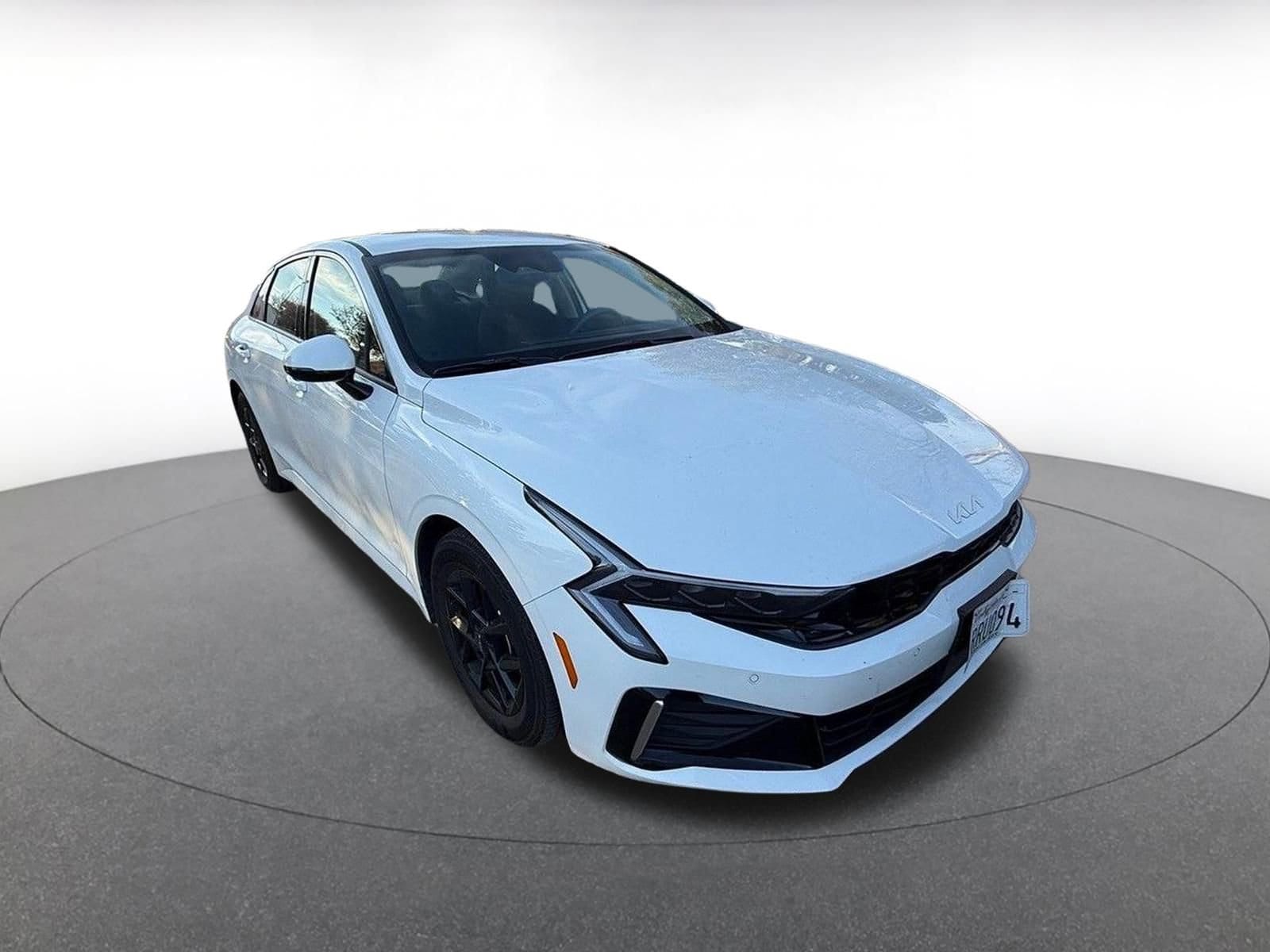 Thumbnail: 2025 Kia K5 - 1