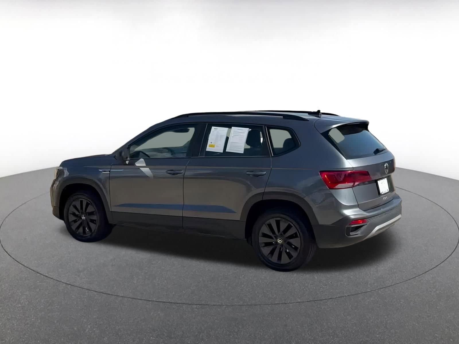 Thumbnail: 2024 Volkswagen Taos - 10