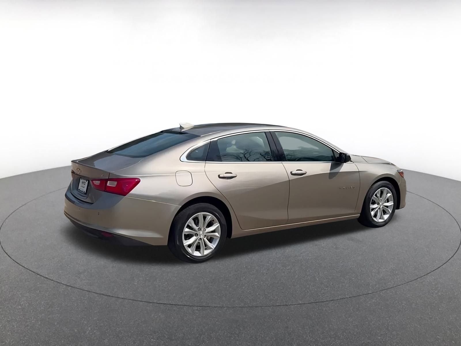 Thumbnail: 2024 Chevrolet Malibu - 15