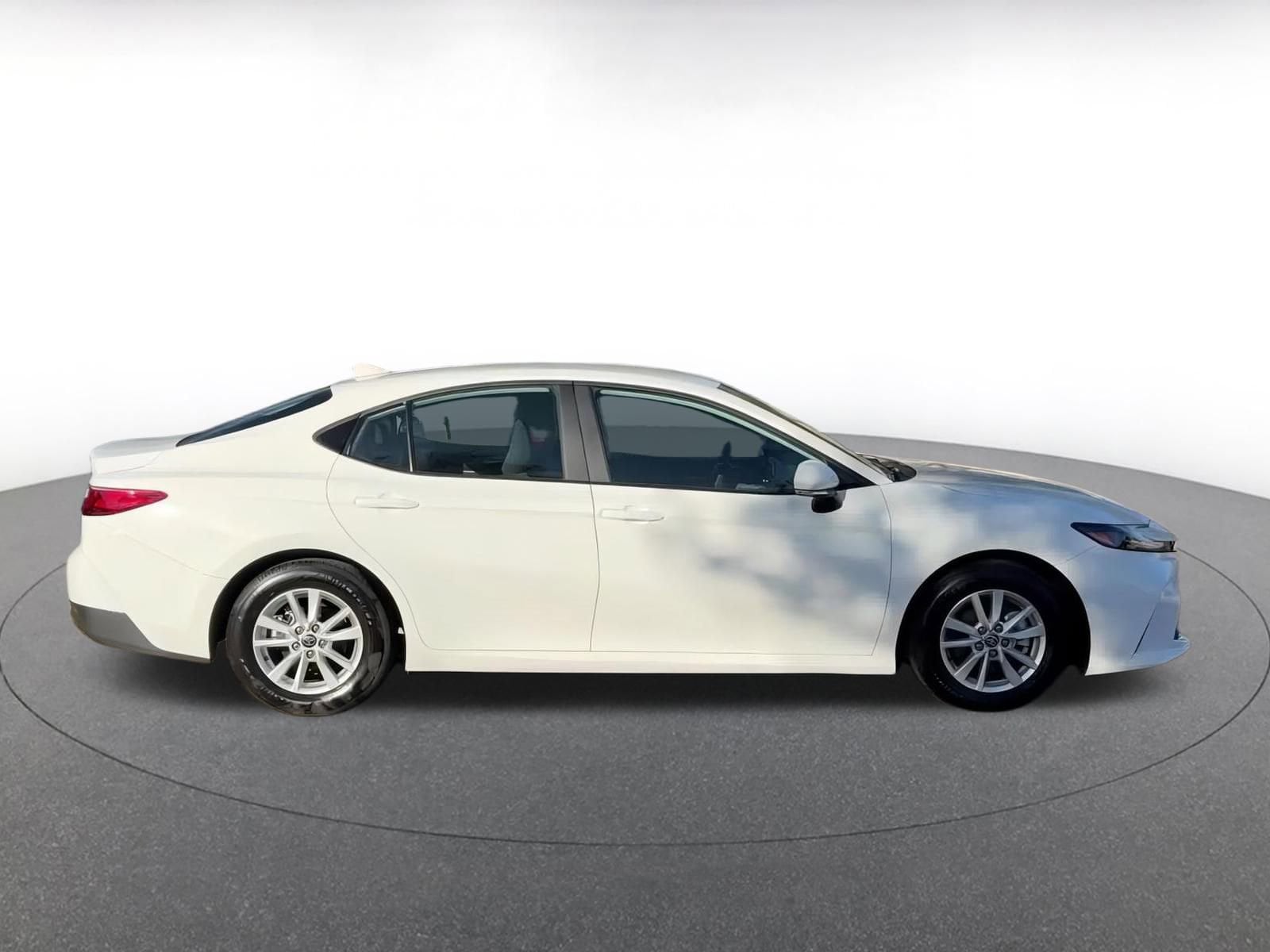 Thumbnail: 2025 Toyota Camry - 16