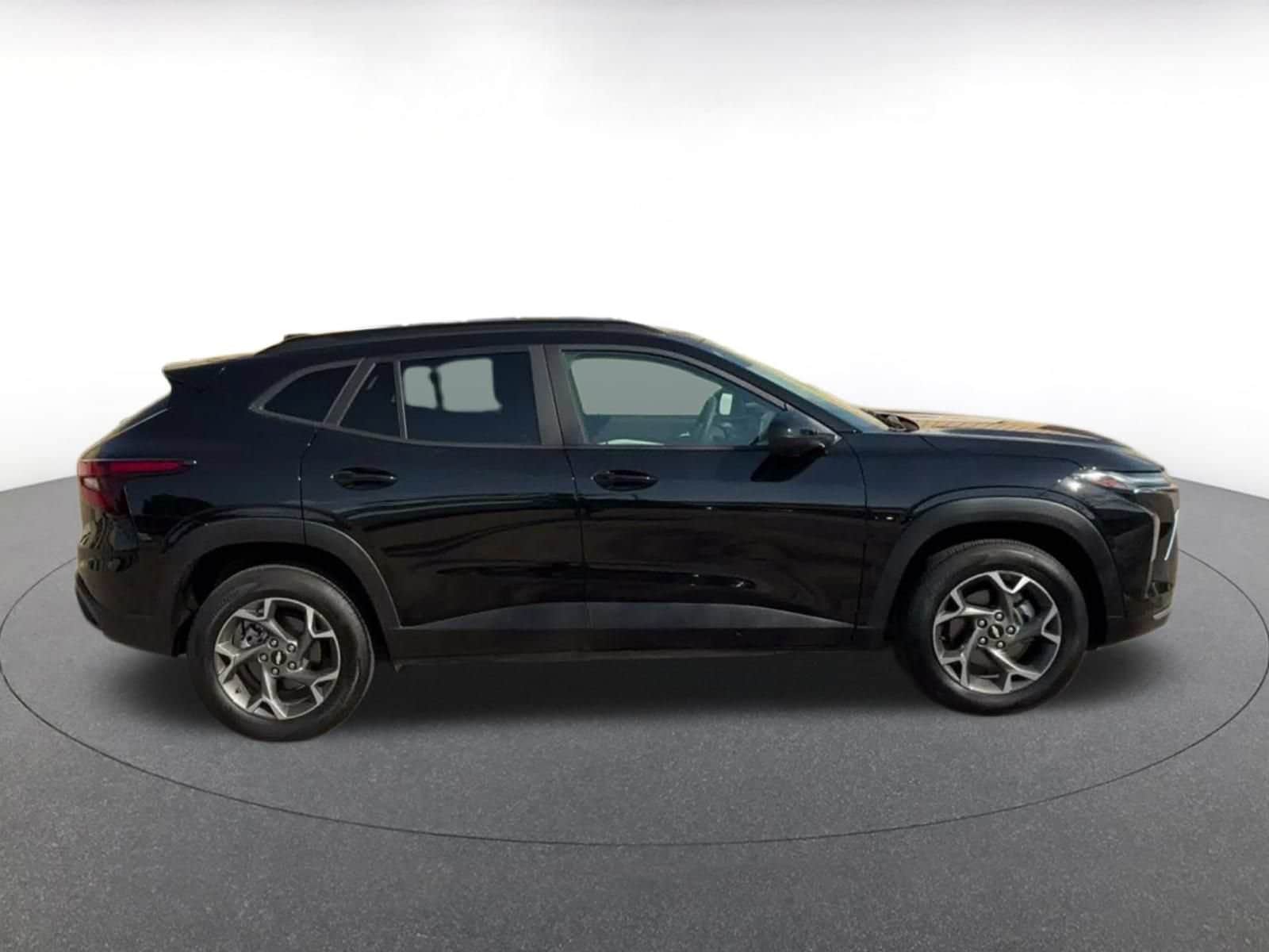Thumbnail: 2025 Chevrolet Trax - 15