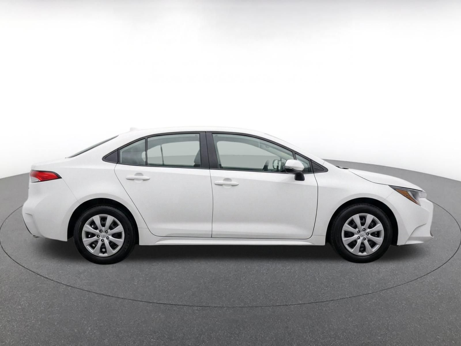 Thumbnail: 2025 Toyota Corolla - 10