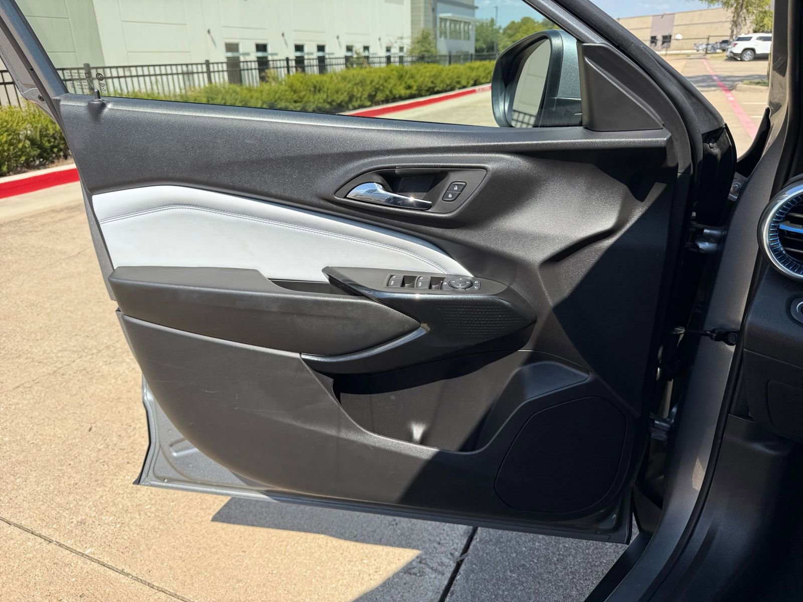 Thumbnail: 2025 Chevrolet Trax - 20