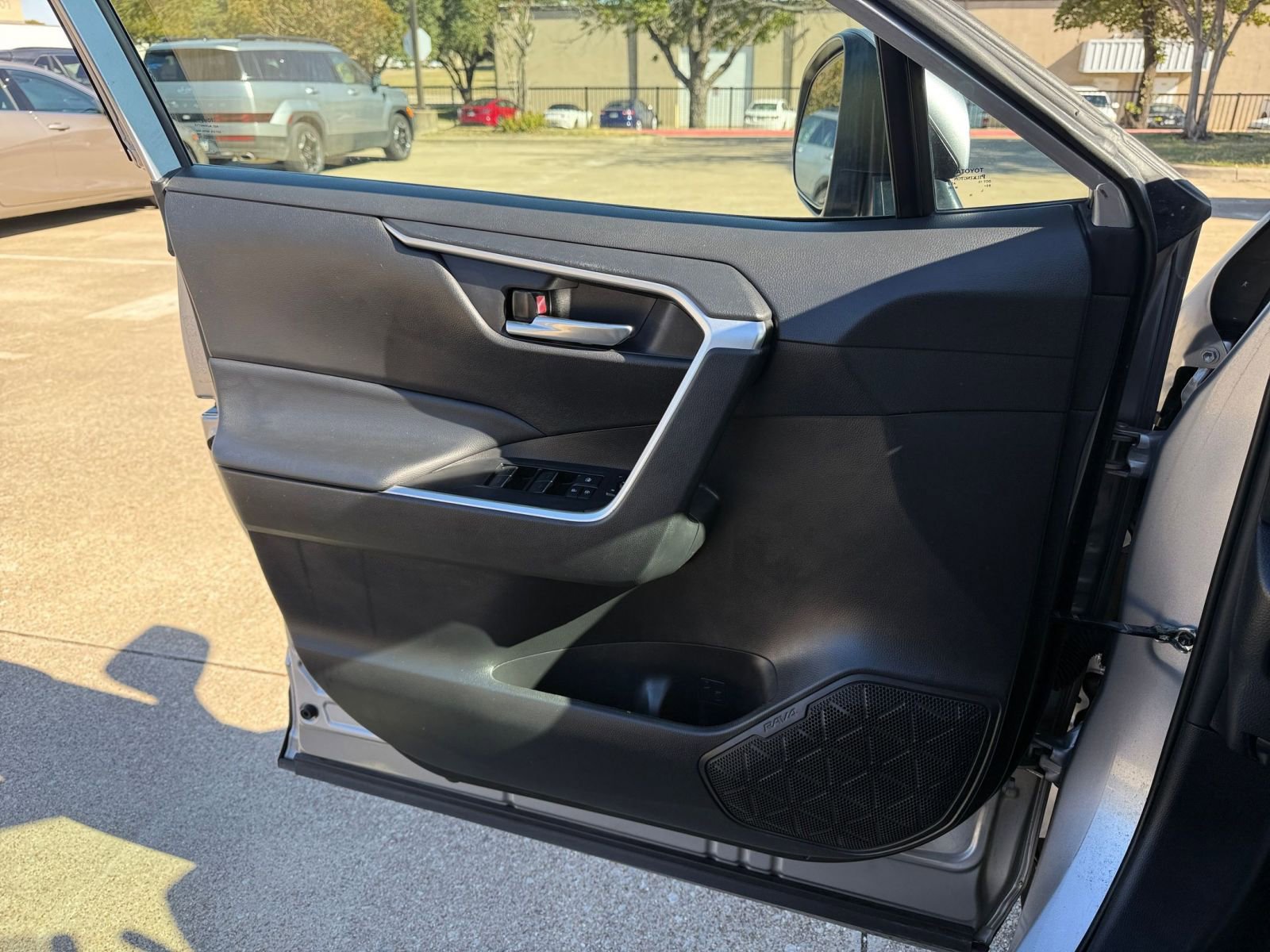 Thumbnail: 2024 Toyota RAV4 - 20