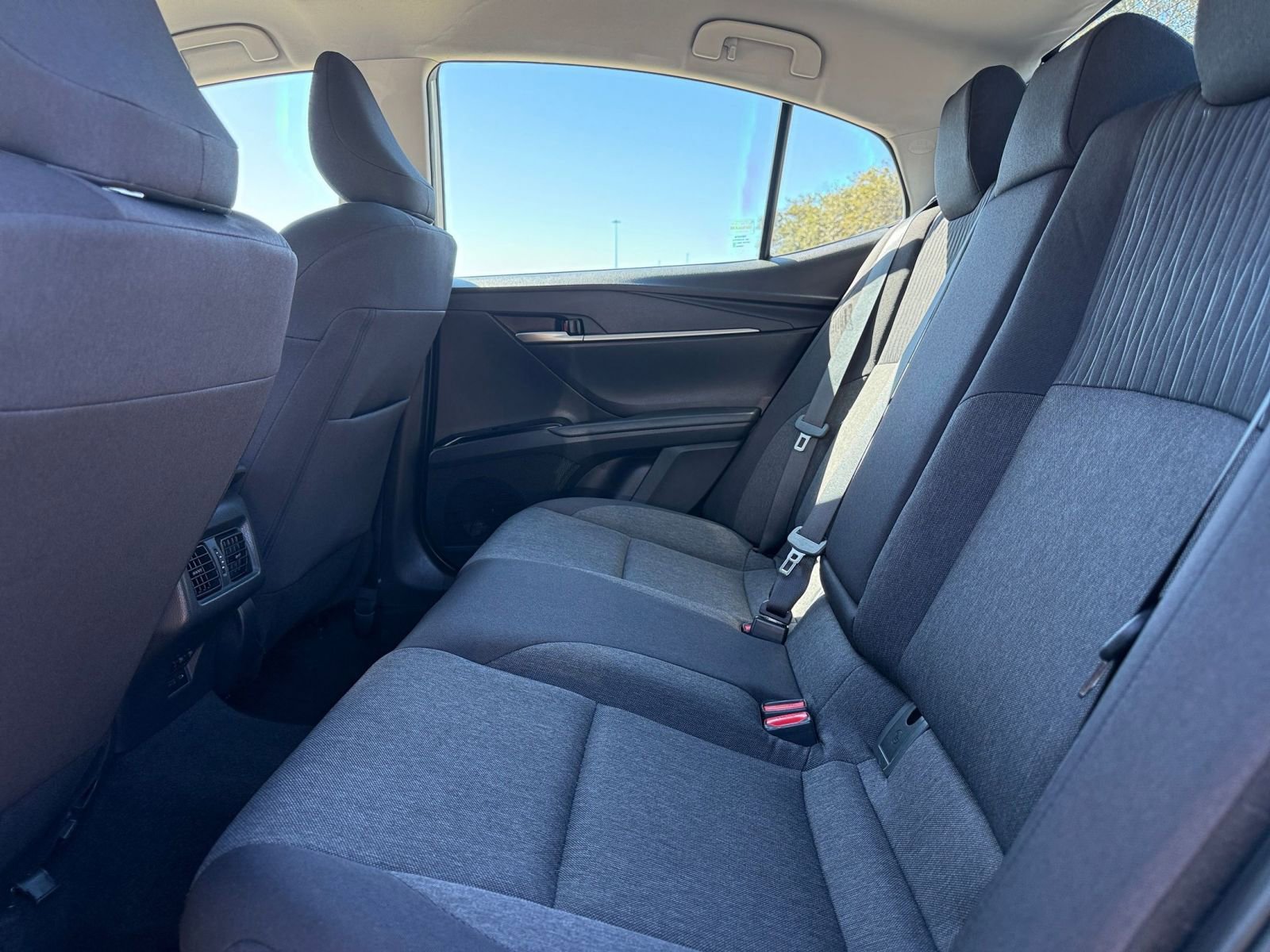 Thumbnail: 2025 Toyota Camry - 25