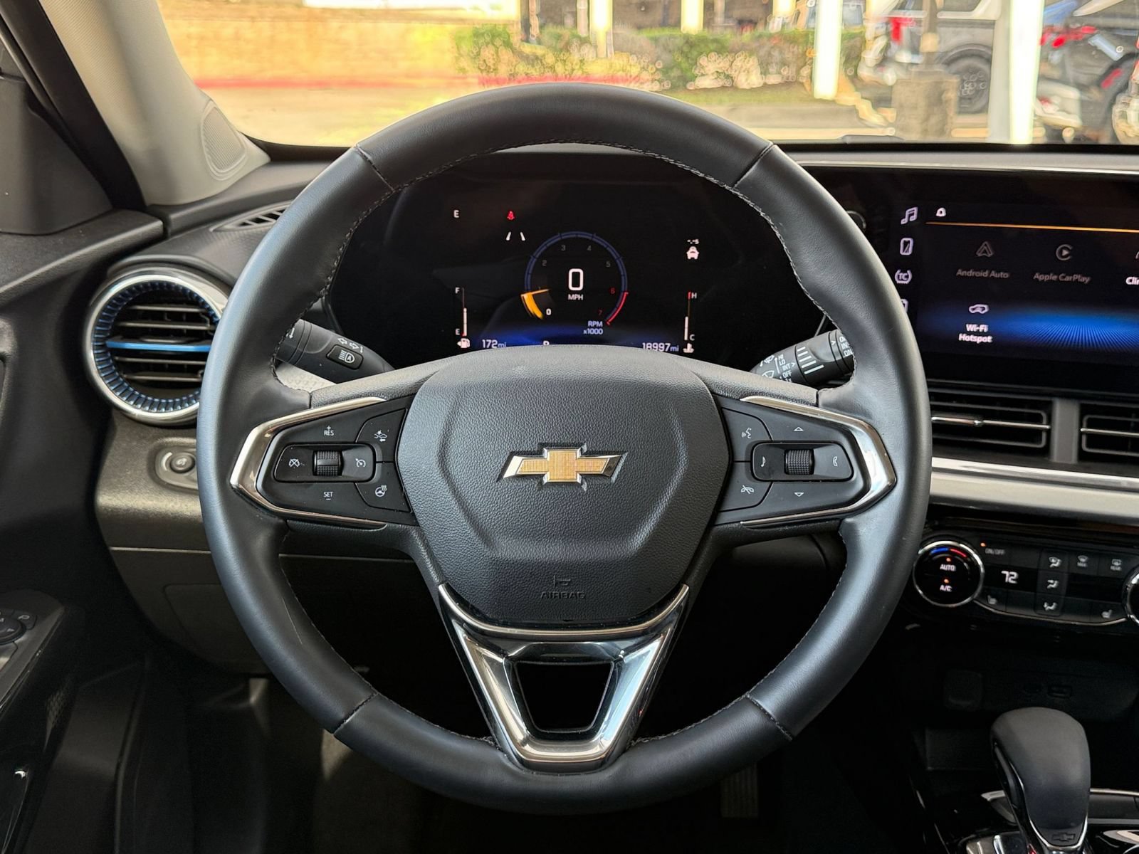 Thumbnail: 2025 Chevrolet Trax - 28