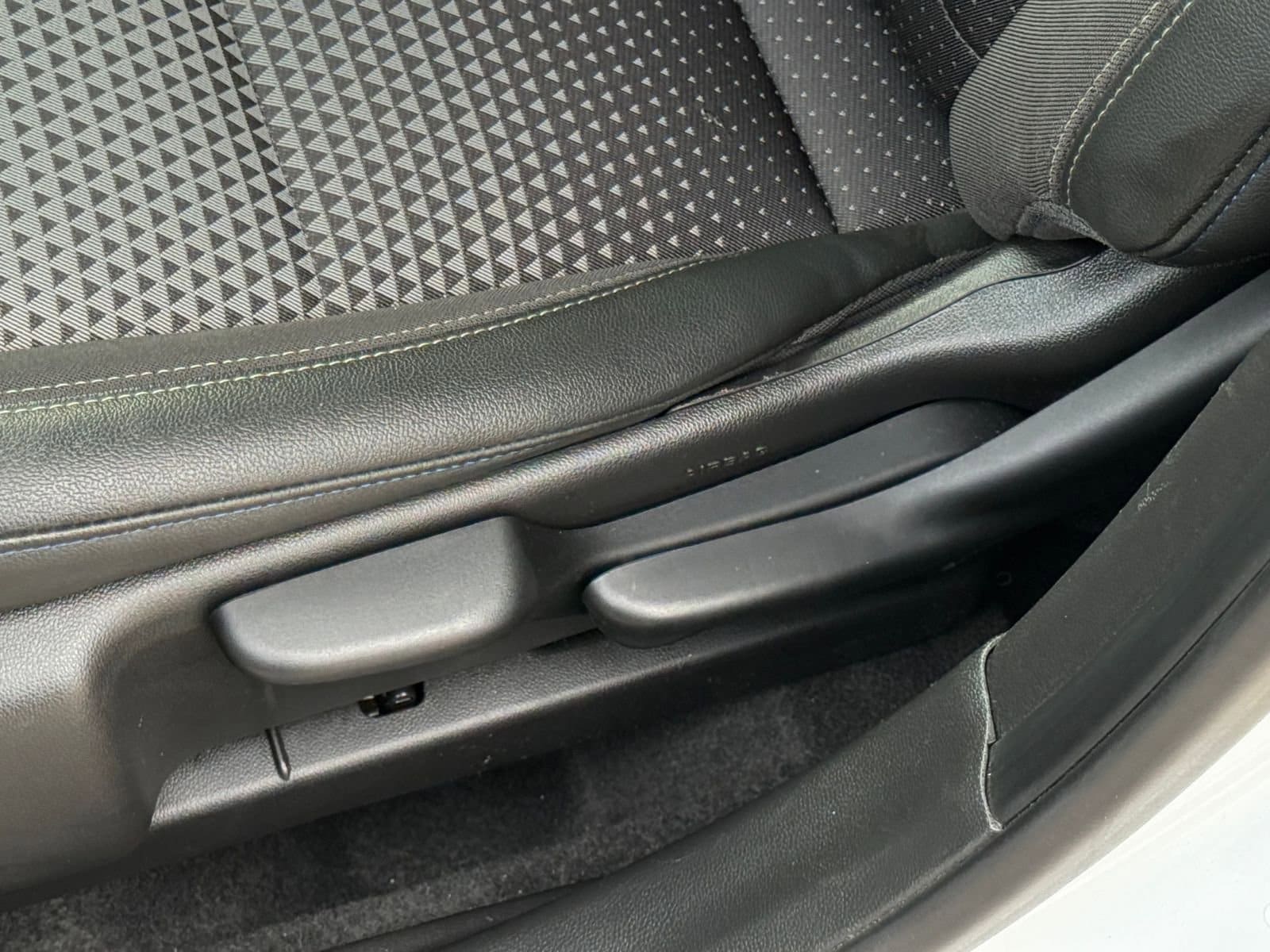 Thumbnail: 2025 Chevrolet Trax - 23