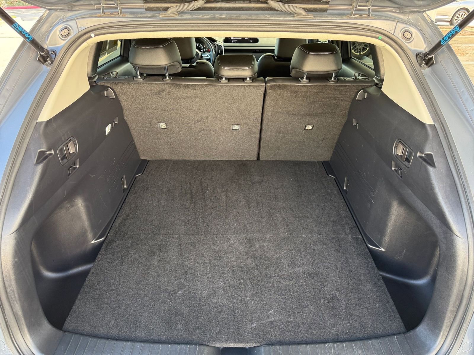 Thumbnail: 2025 Mazda CX-50 - 31