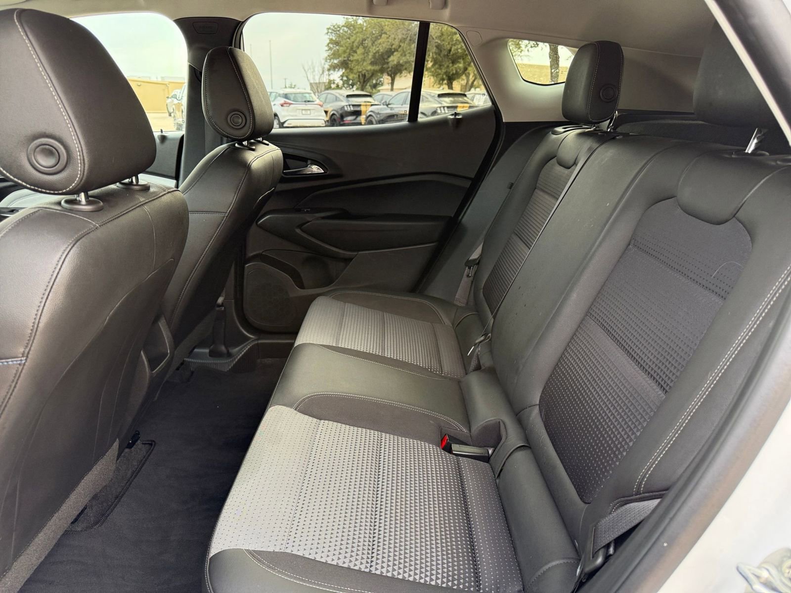 Thumbnail: 2025 Chevrolet Trax - 25