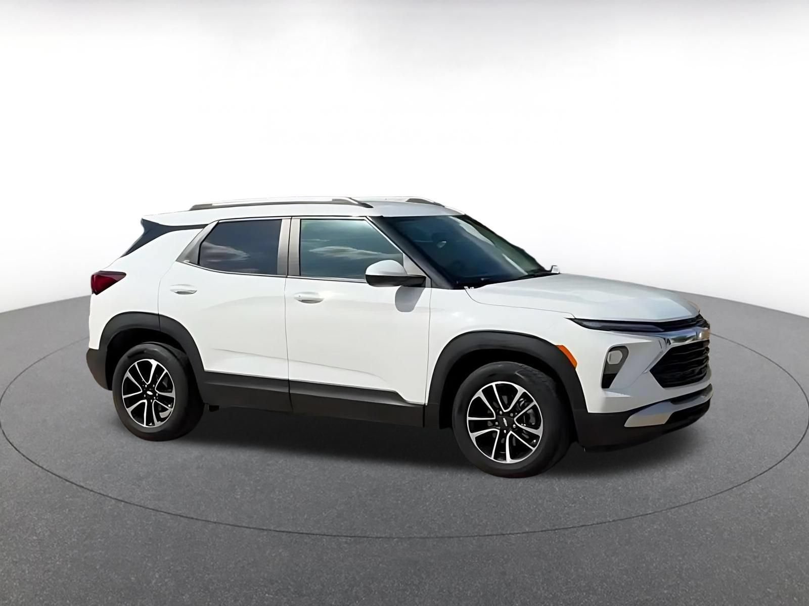 Thumbnail: 2025 Chevrolet TrailBlazer - 2