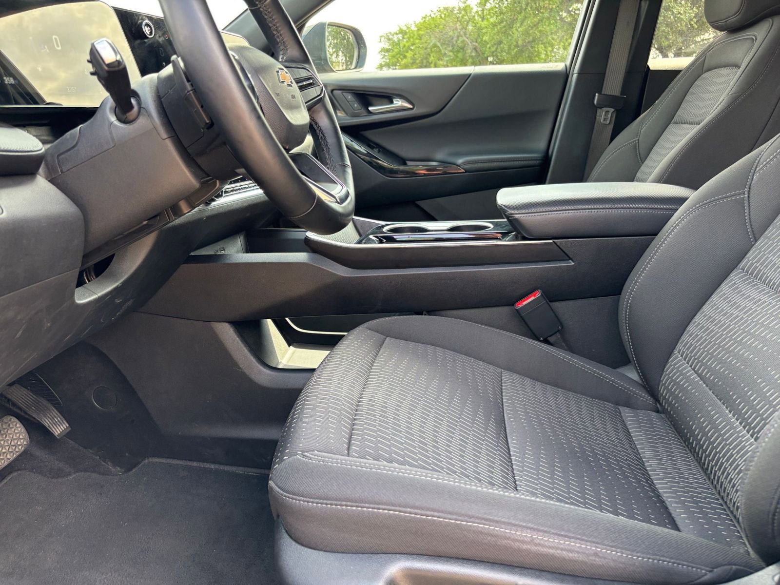 Thumbnail: 2025 Chevrolet Equinox - 28