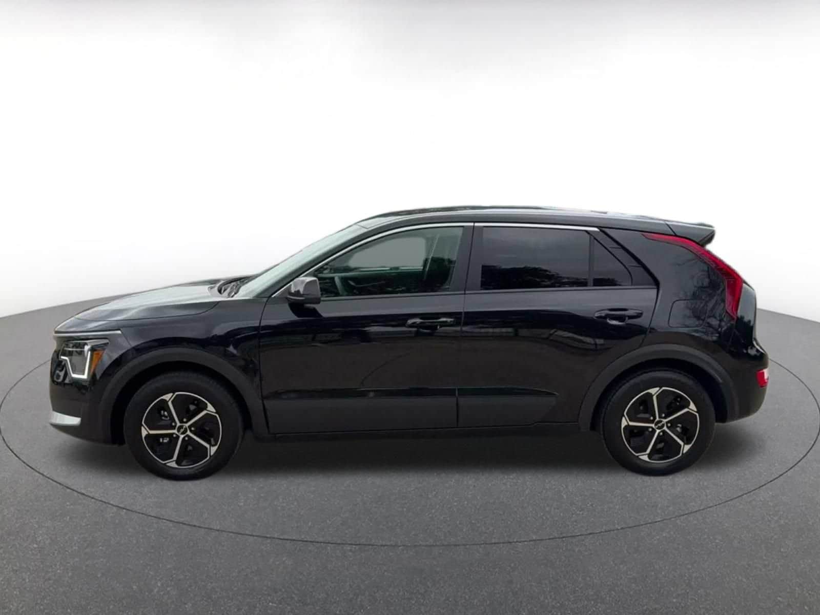 Thumbnail: 2026 Kia Niro - 8