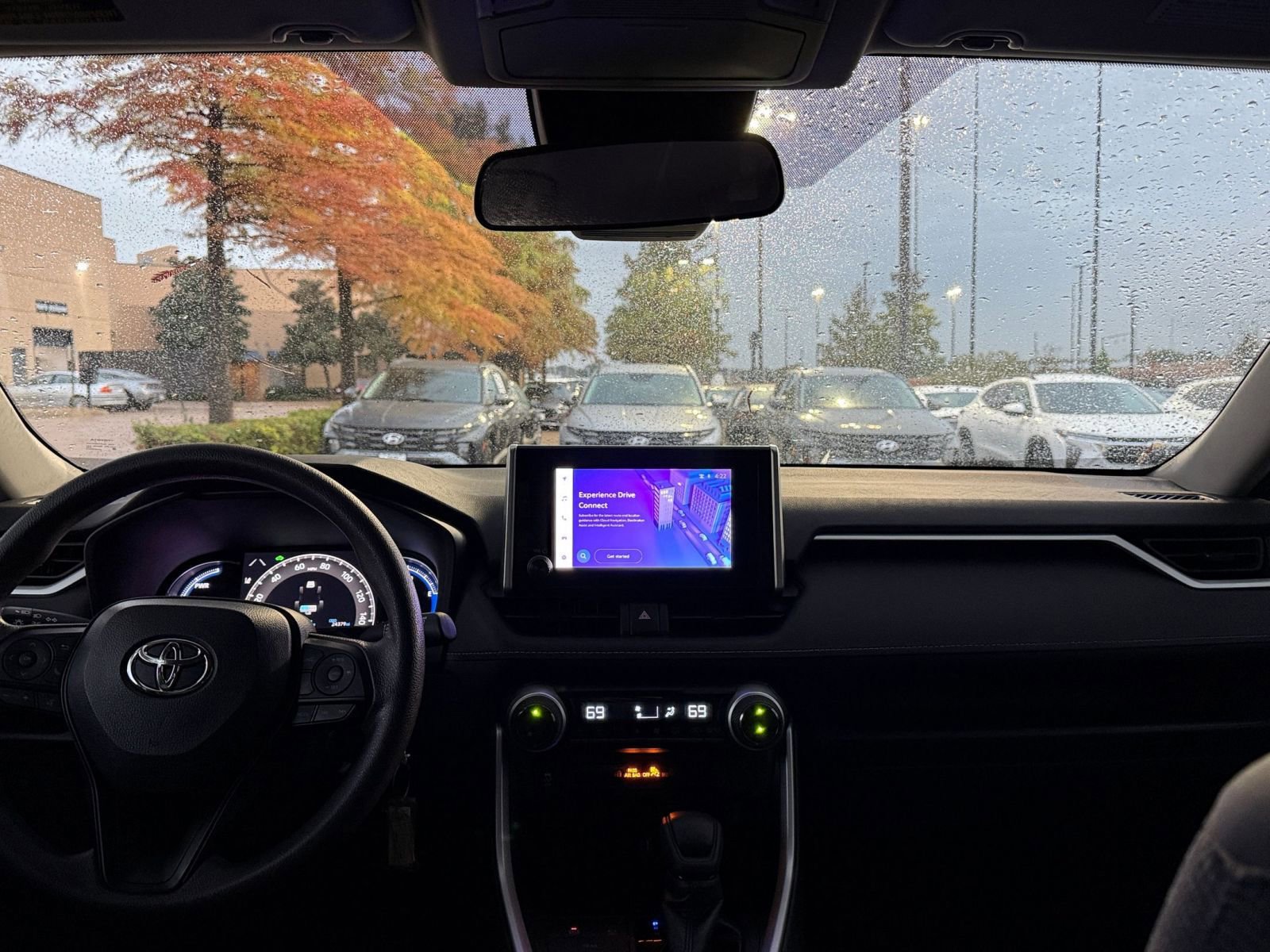 Thumbnail: 2025 Toyota RAV4 - 33