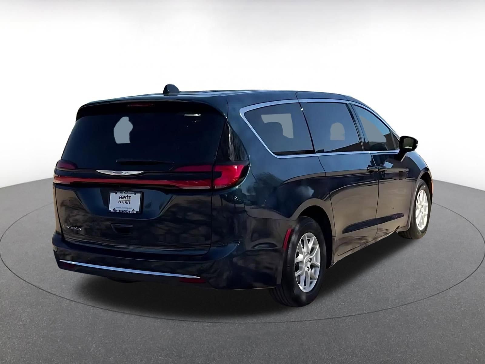 Thumbnail: 2025 Chrysler Pacifica - 15