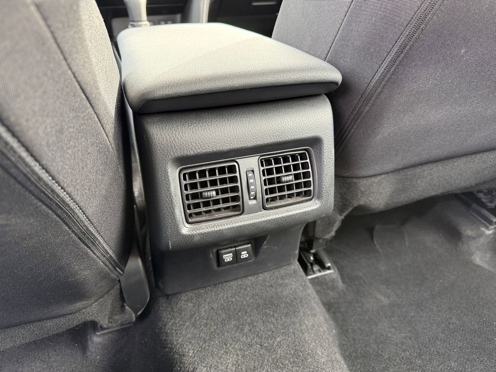 Thumbnail: 2025 Toyota Camry - 25