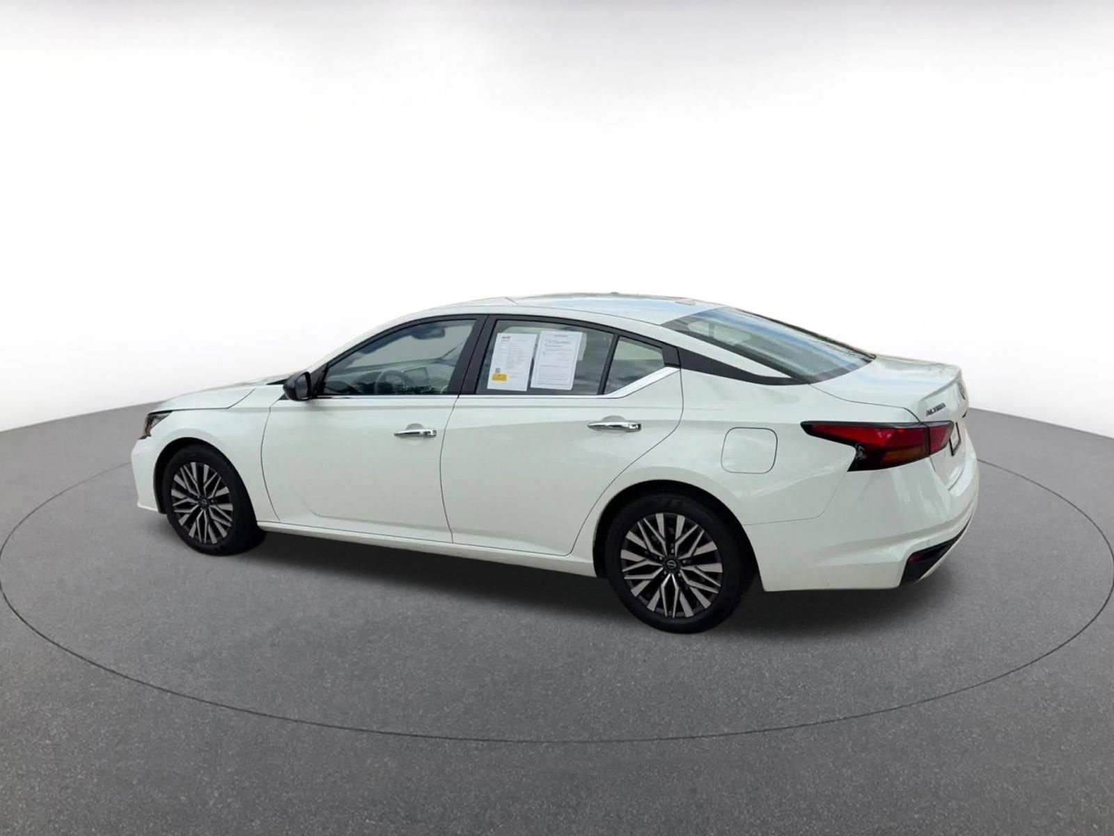 Thumbnail: 2025 Nissan Altima - 10