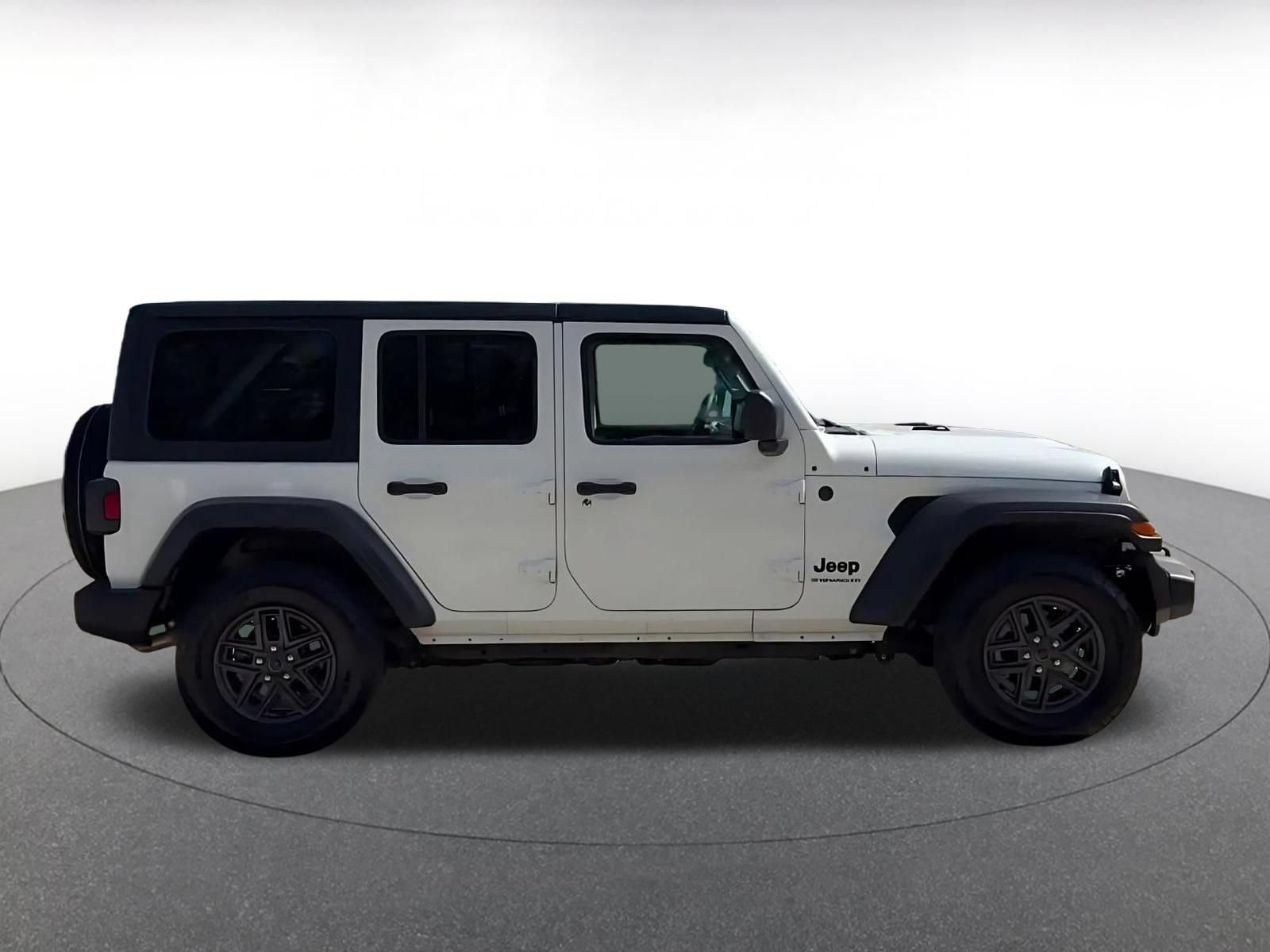 Thumbnail: 2025 Jeep Wrangler - 16